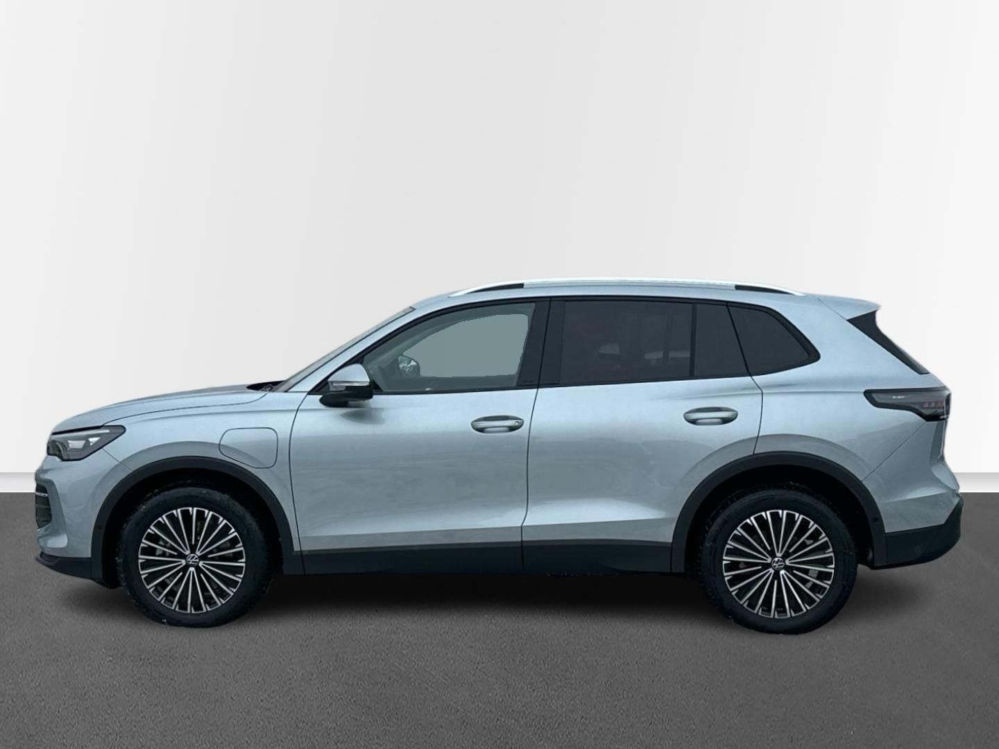 Volkswagen Tiguan, People 1,5 TSI 150 kW eHybrid - fotka 3