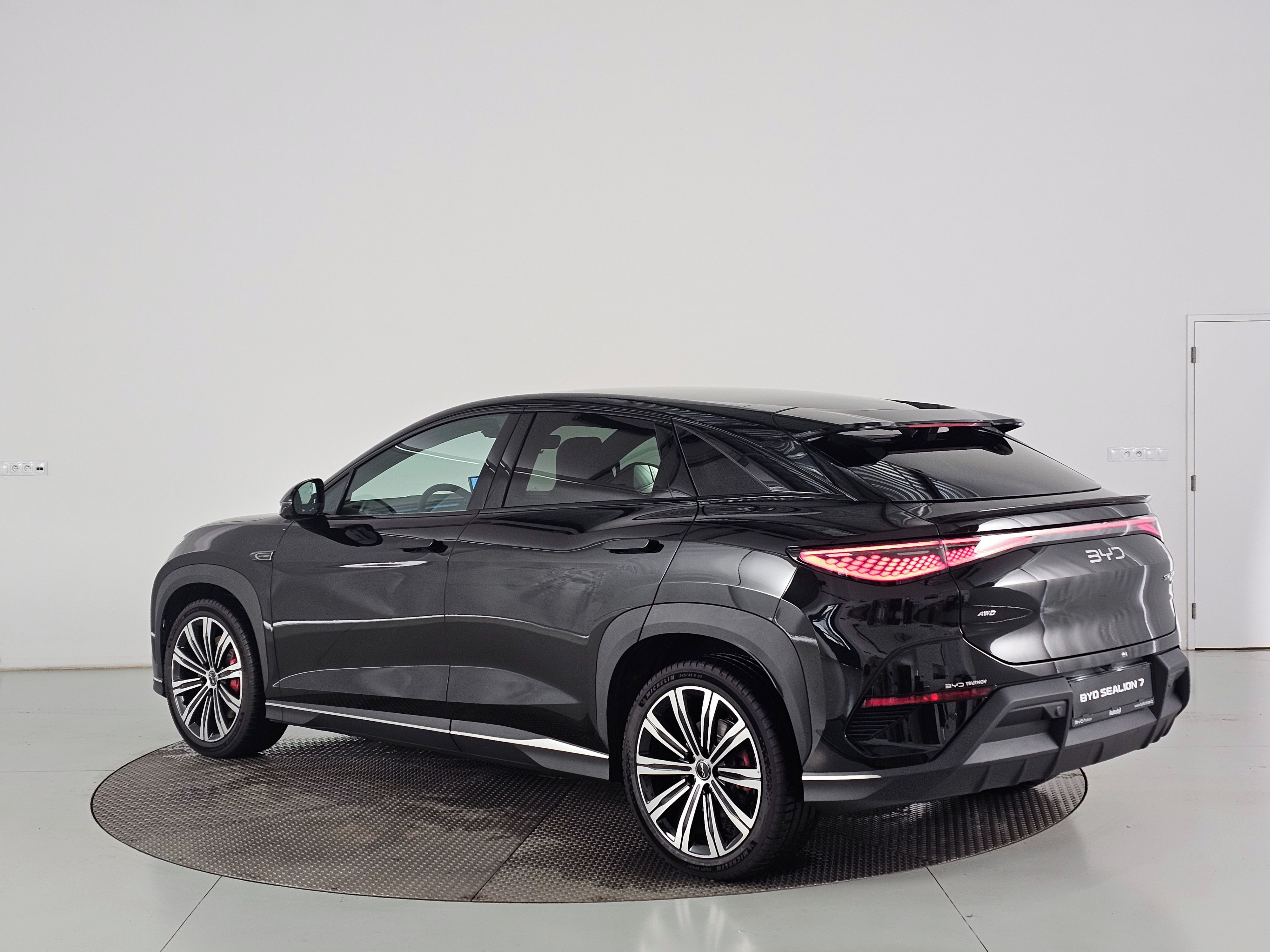 BYD Sealion 7, 530 k Excellence AWD - fotka 3