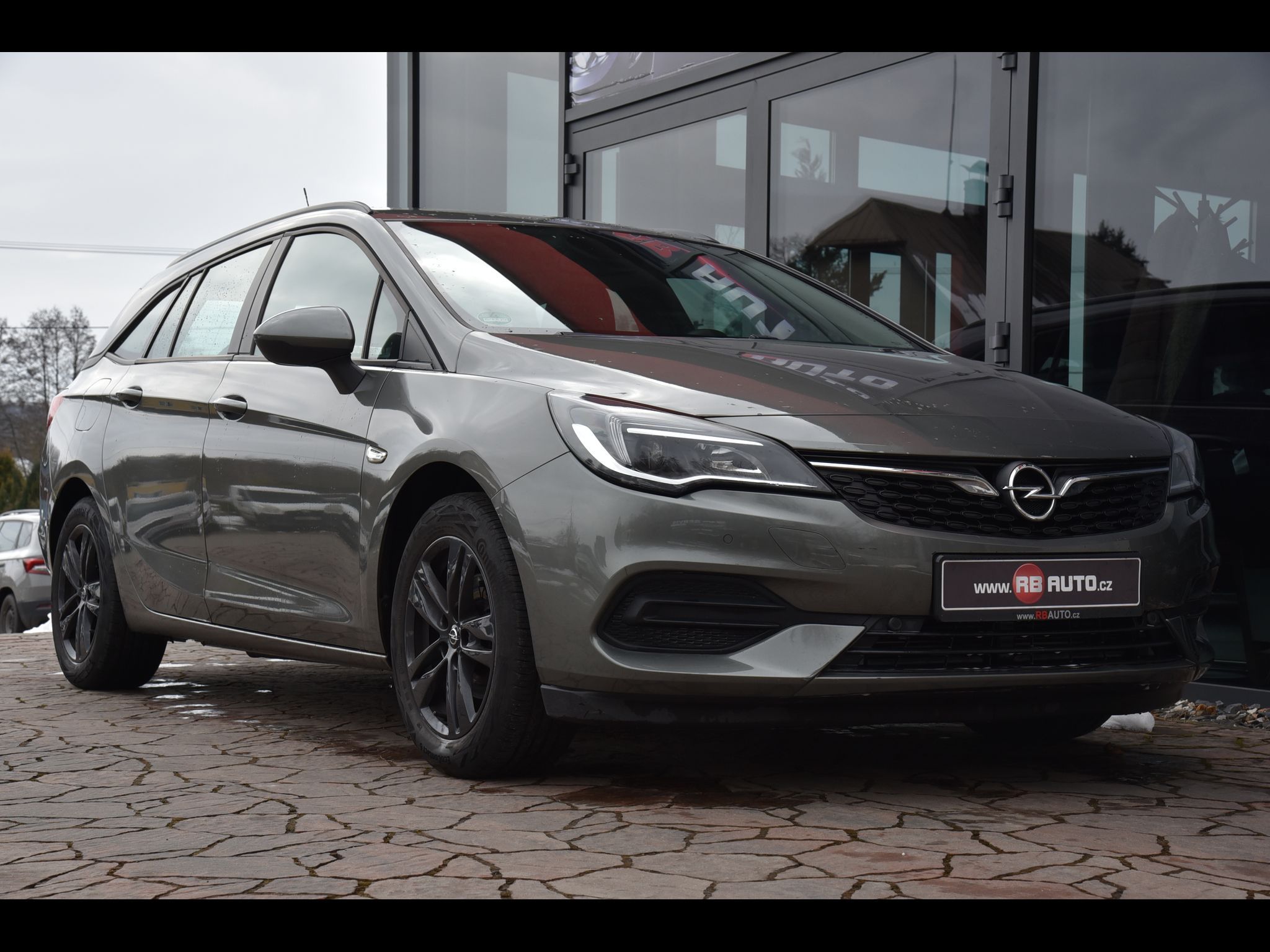 Opel Astra, 1.2 81 kw Sports Tourer - fotka 5
