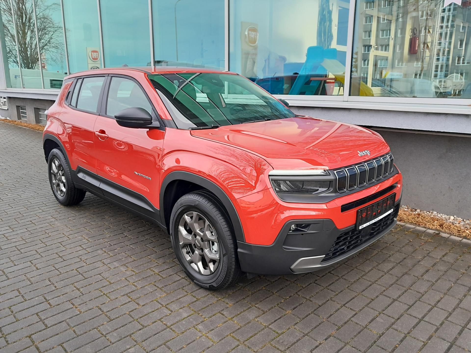 Jeep Avenger, Longitude 1,2 100PS manuál