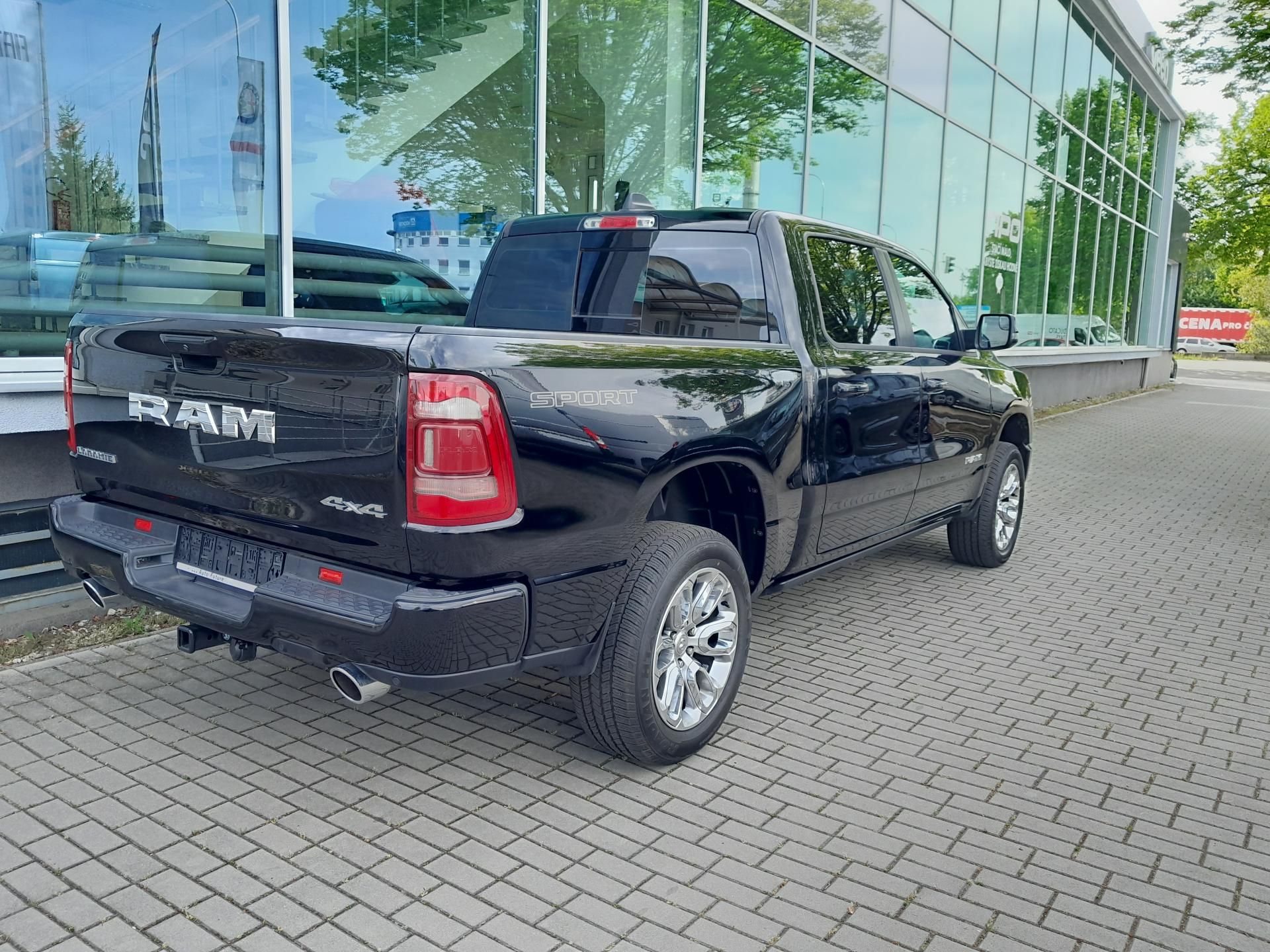Dodge Ram, 1500, 5.7 V8  Laramie - fotka 3
