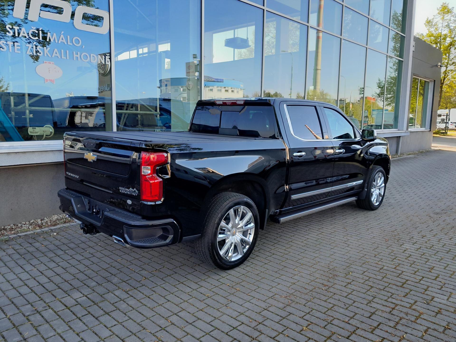 Chevrolet Silverado, 6,2 V8 High Country - fotka 3