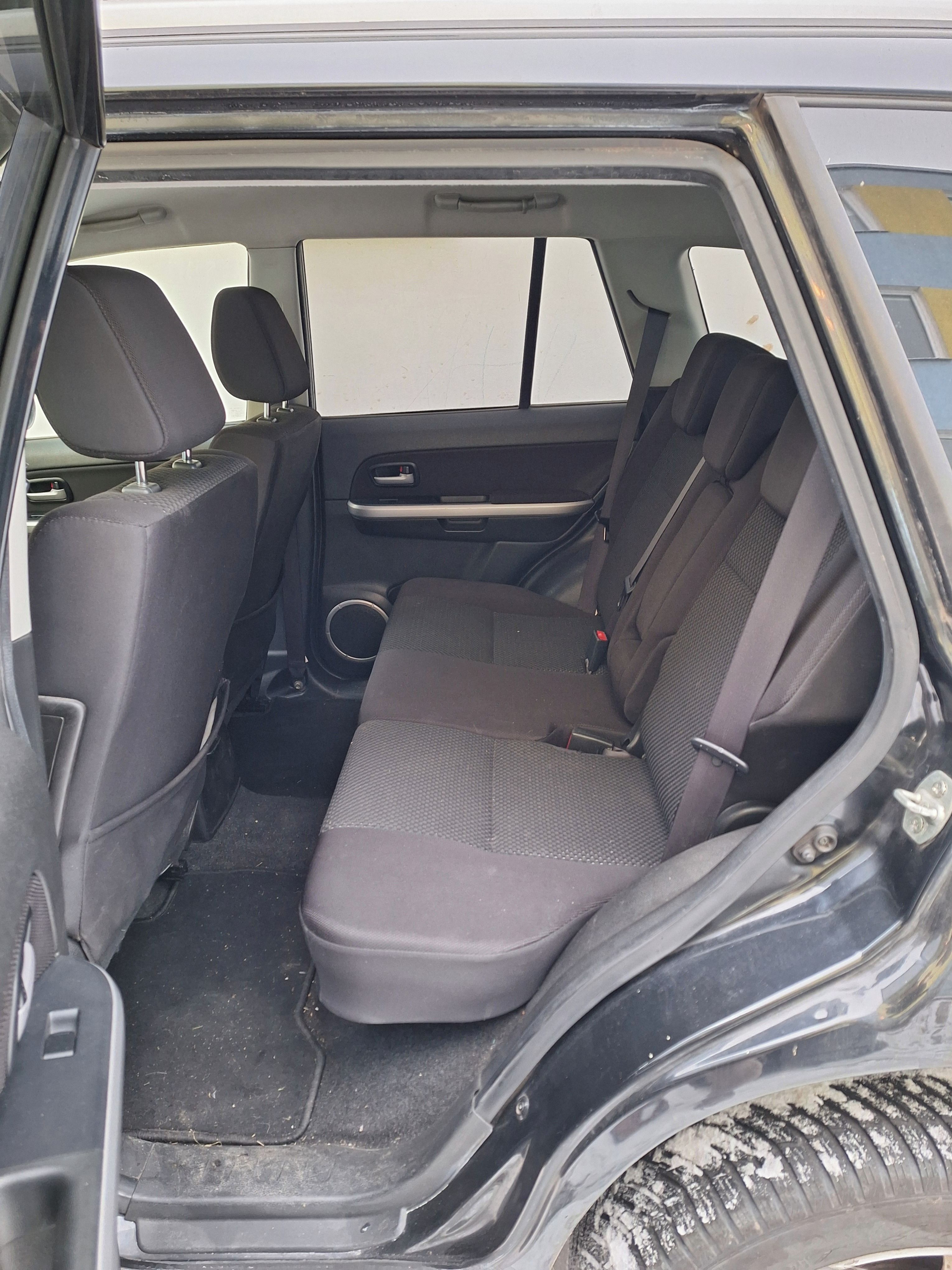 Suzuki Grand Vitara, Suzuki Grand Vitara 2.4 benzin - fotka 6