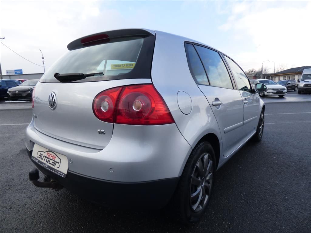 Volkswagen Golf, 1,6 Digi Klima,Webasto  Tour - fotka 5