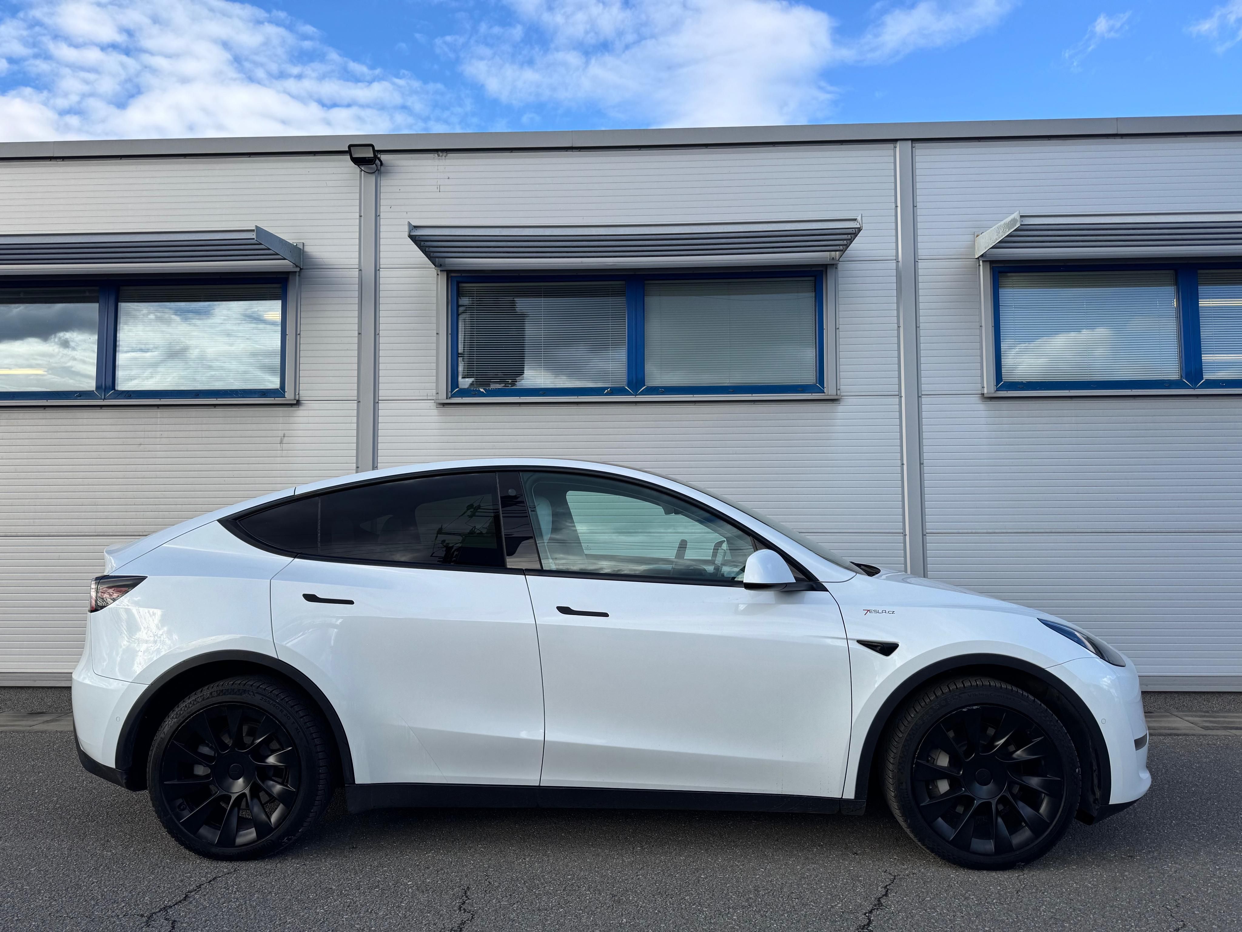 Tesla Model Y, Long Range 4x4 ZÁRUKA, DPH - fotka 5