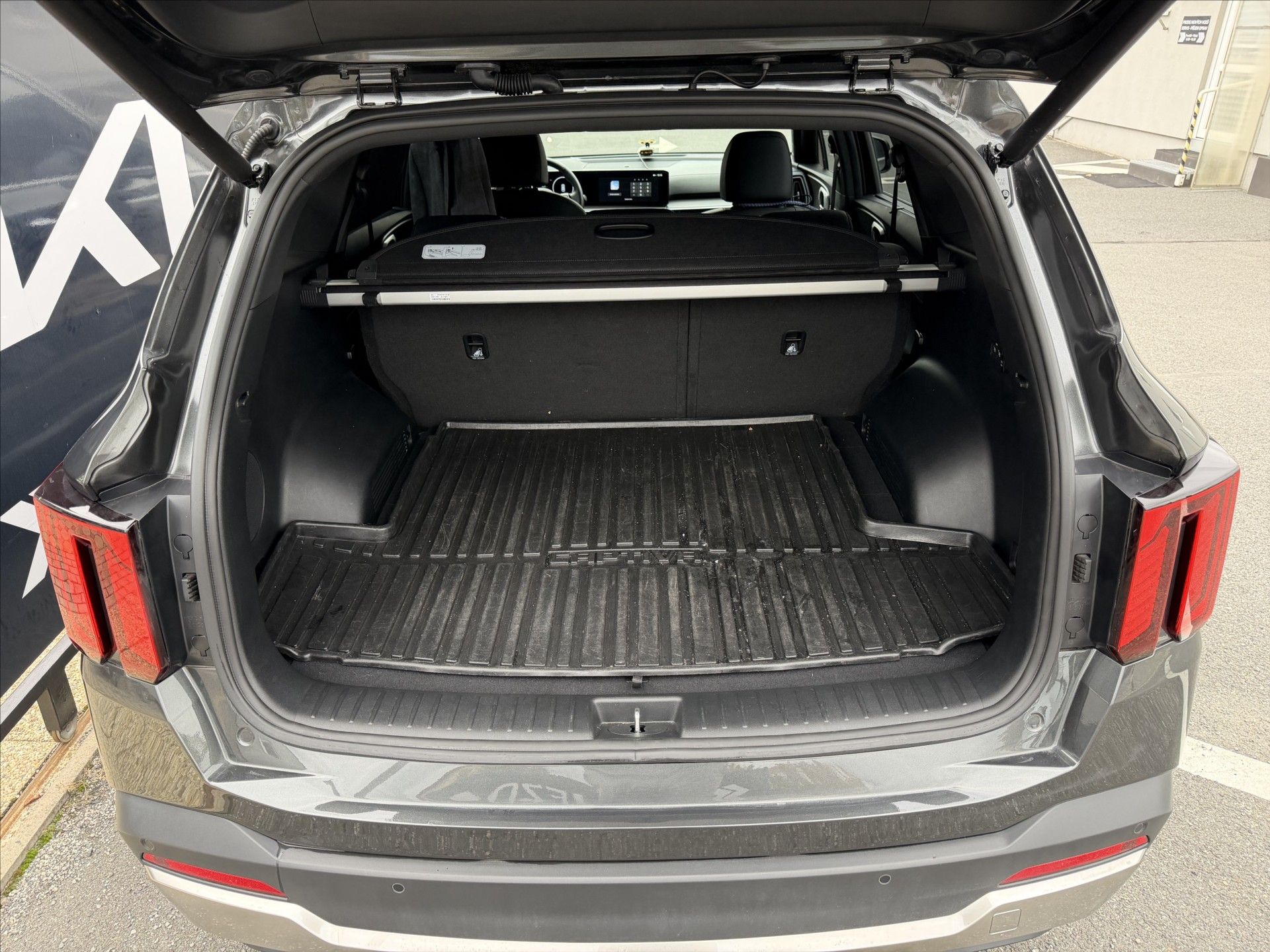Kia Sorento, 2,2 CRDI 4X4 8DCT TOP+TEM+NAPP - fotka 6