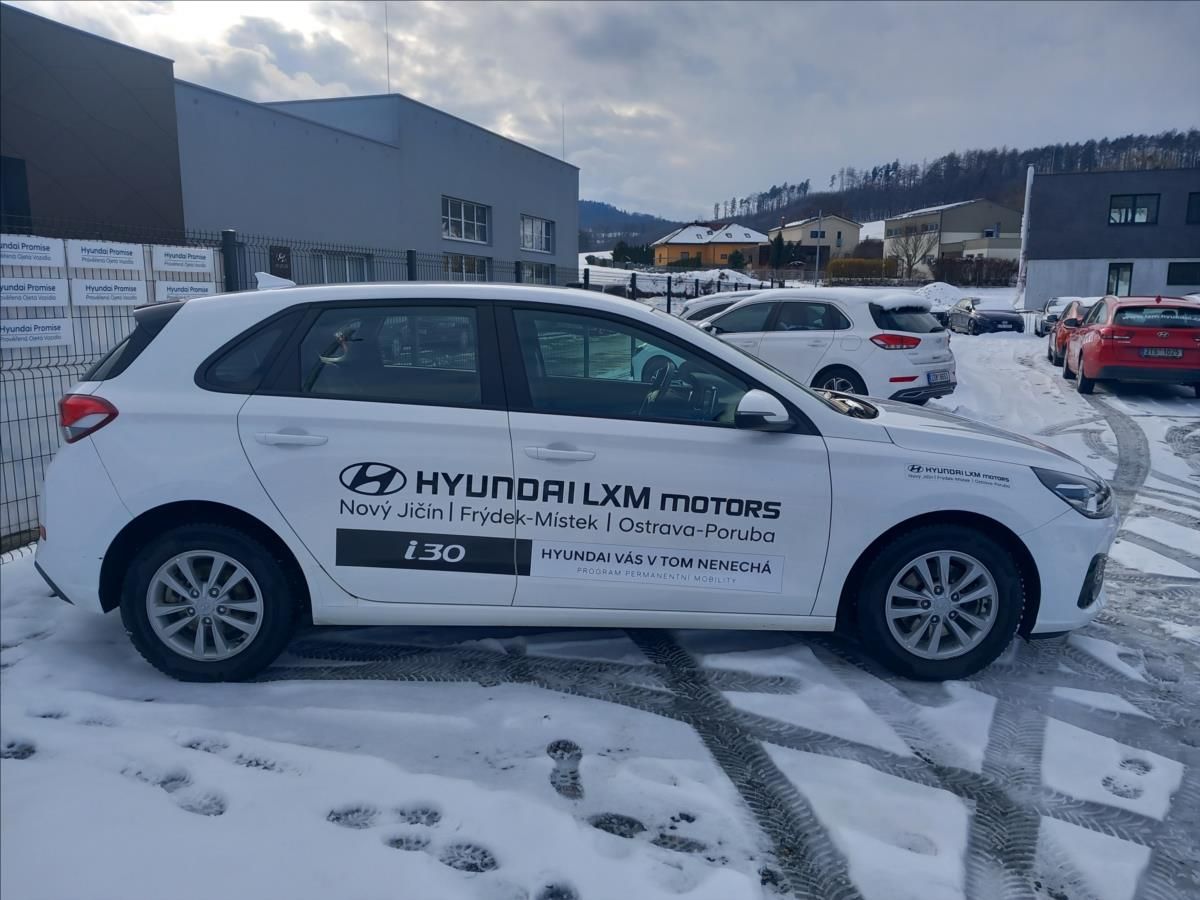 Hyundai i30, 1,0 TGDI DCT Comfort - fotka 5