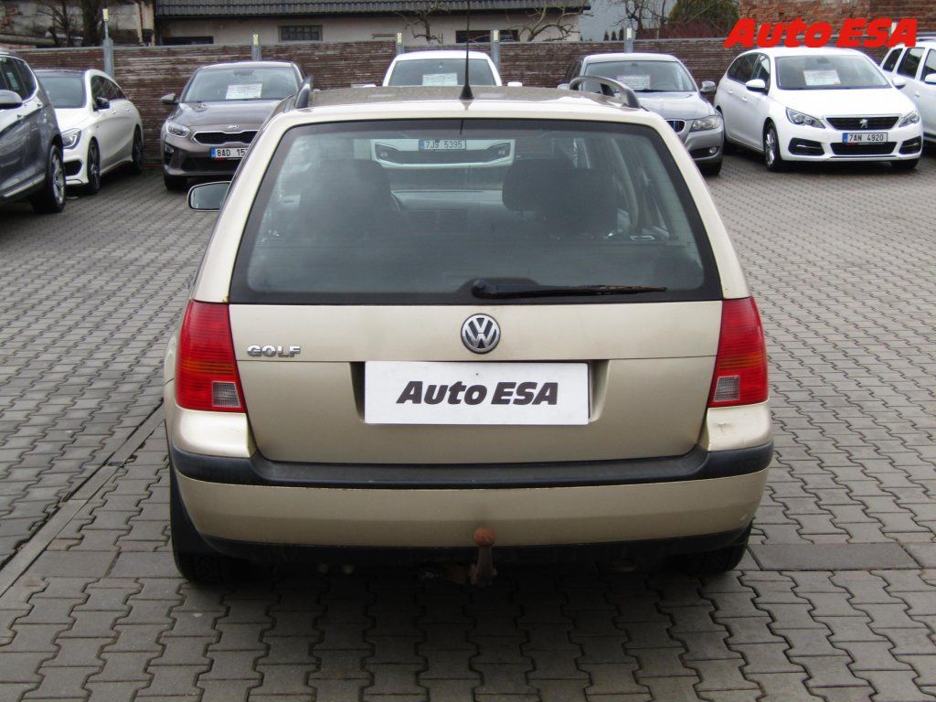 Volkswagen Golf, 1.6 16V,ČR,AC,tažné - fotka 5