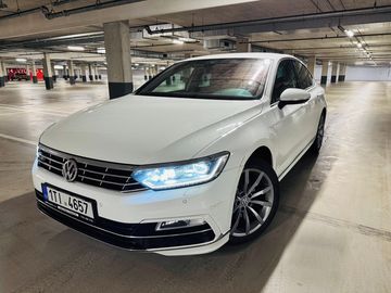 Volkswagen Passat R-Line