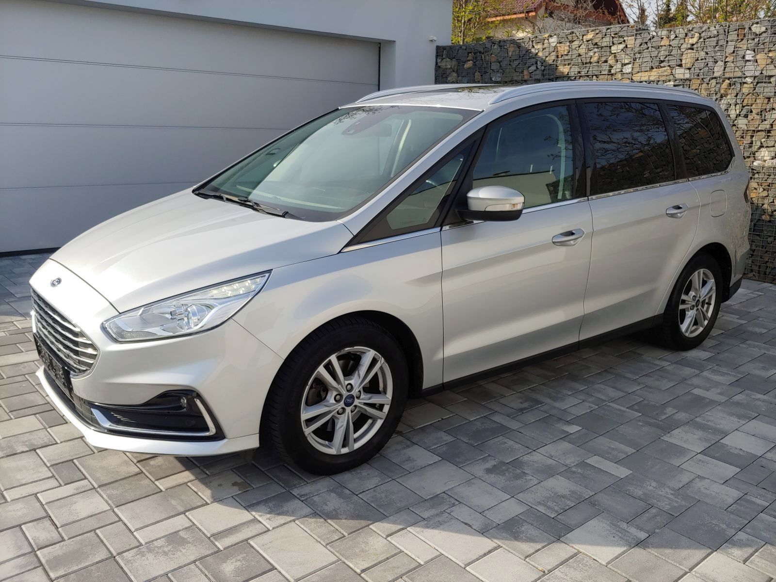 Ford Galaxy, 2.0TDCi EAT8 Titanium Panorama - fotka 4
