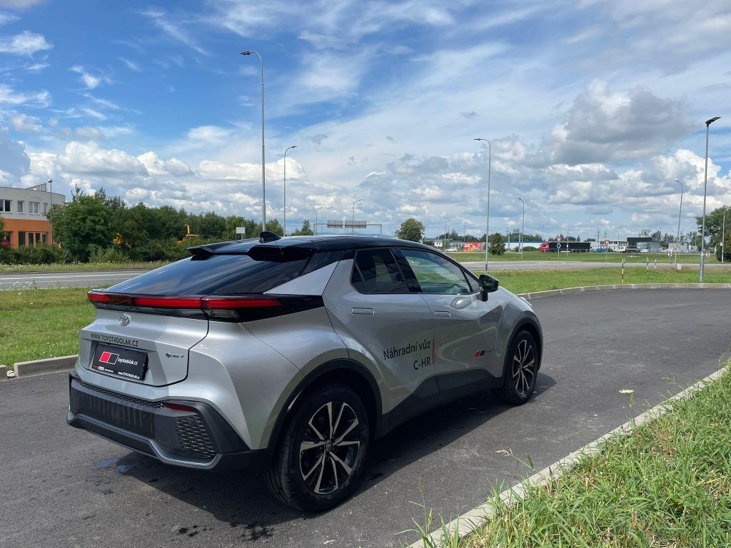 Toyota C-HR, 1.8 Hybrid AT Style Bi-Tone - fotka 6