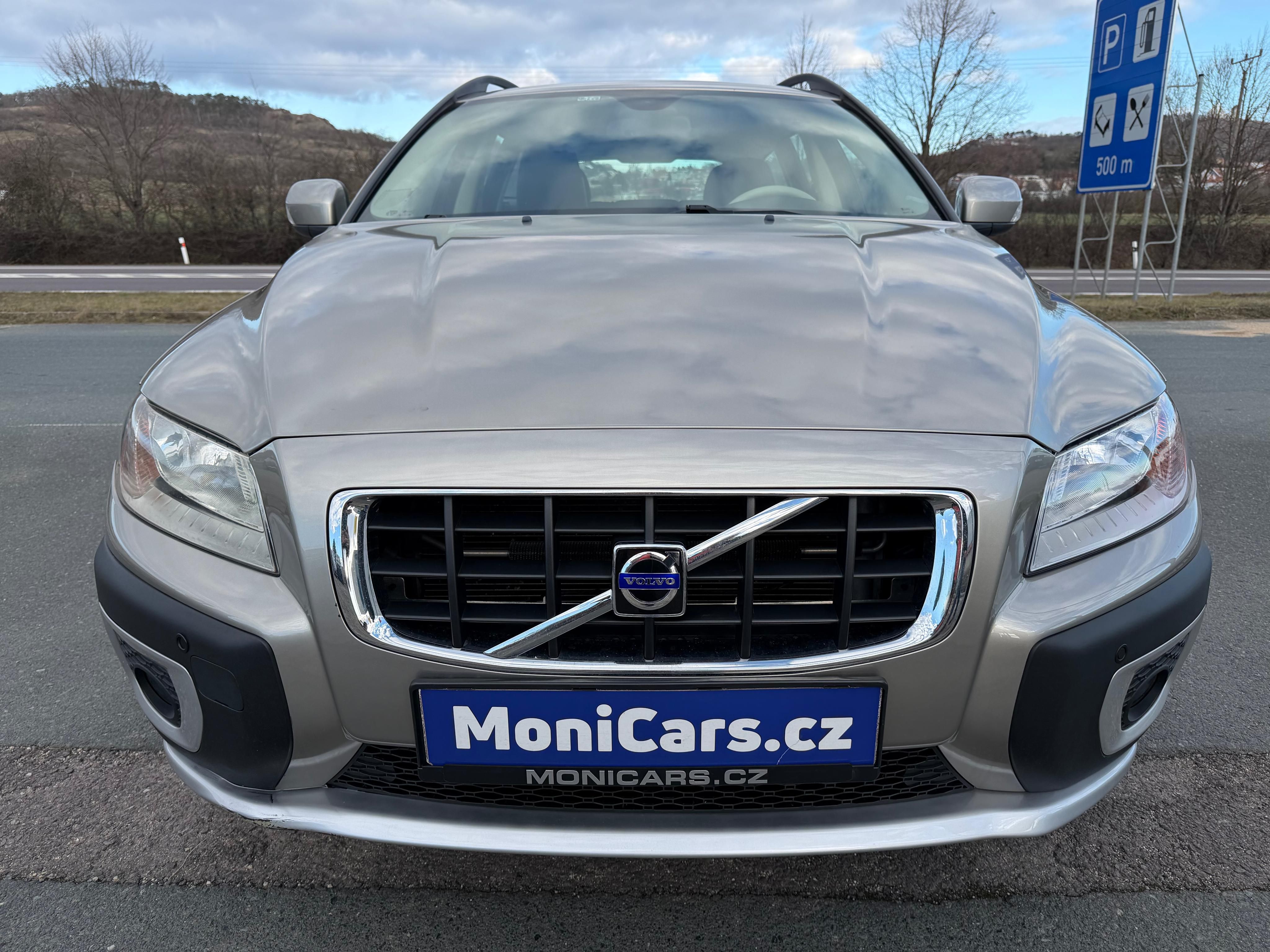 Volvo XC70, 2.4 D5 136kW 4X4 - fotka 3