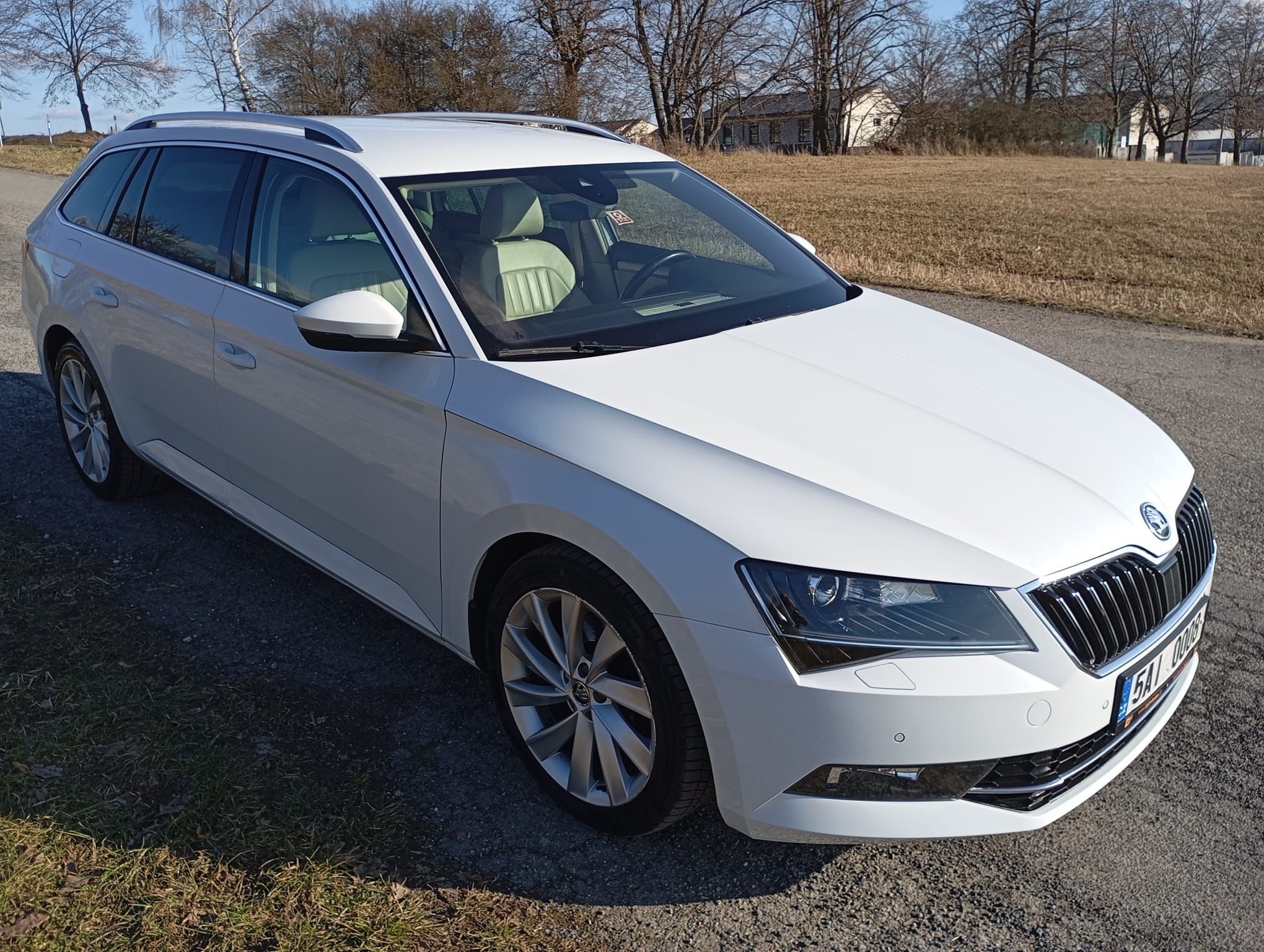 Škoda Superb, 2.0TDI KOMBI - fotka 6