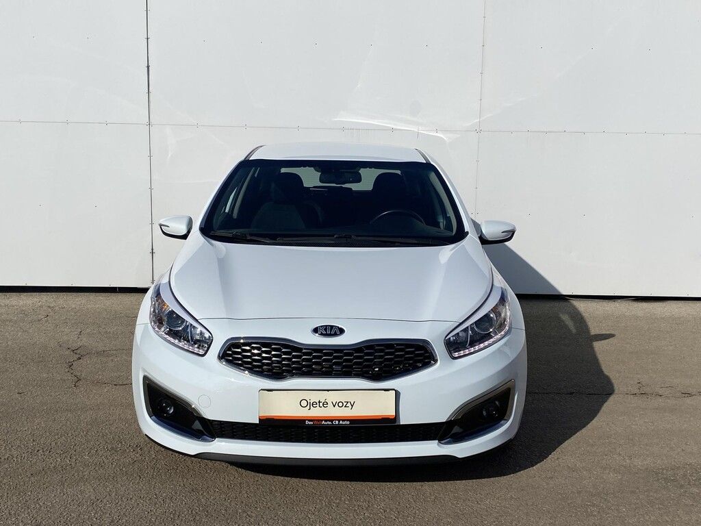 Kia Cee´d, 1,6 CRDi 100 kW - fotka 5
