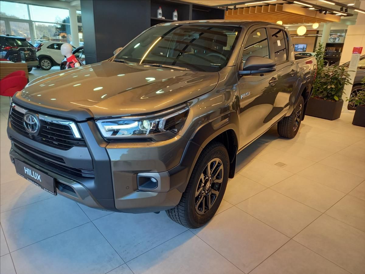 Toyota Hilux, 2,8 Invincible  Double Cab