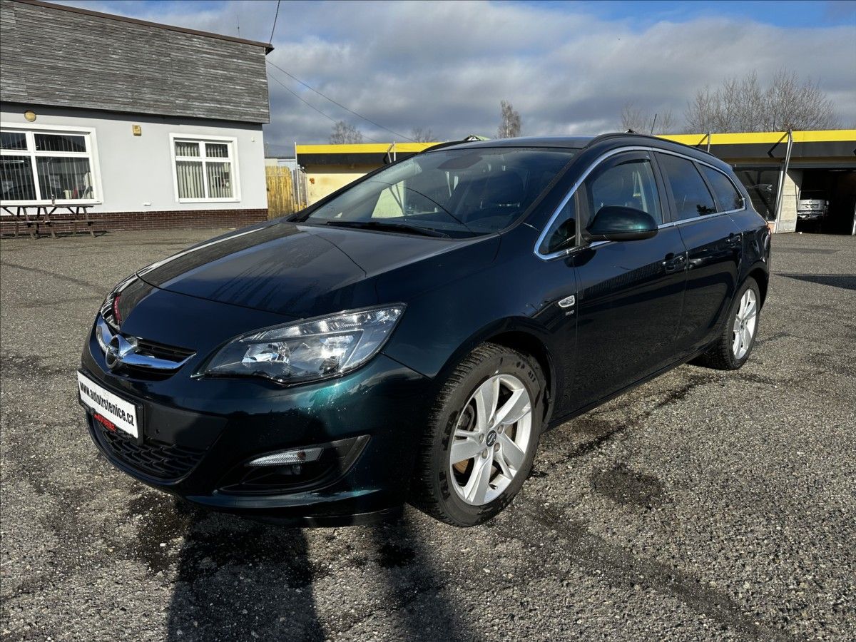 Opel Astra, 1,6 CDTi - 100kW-MÁLO KM-CEBIA