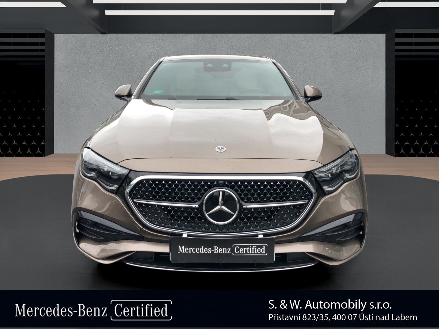 Mercedes-Benz Třídy E, E 300 de 4MATIC - fotka 2
