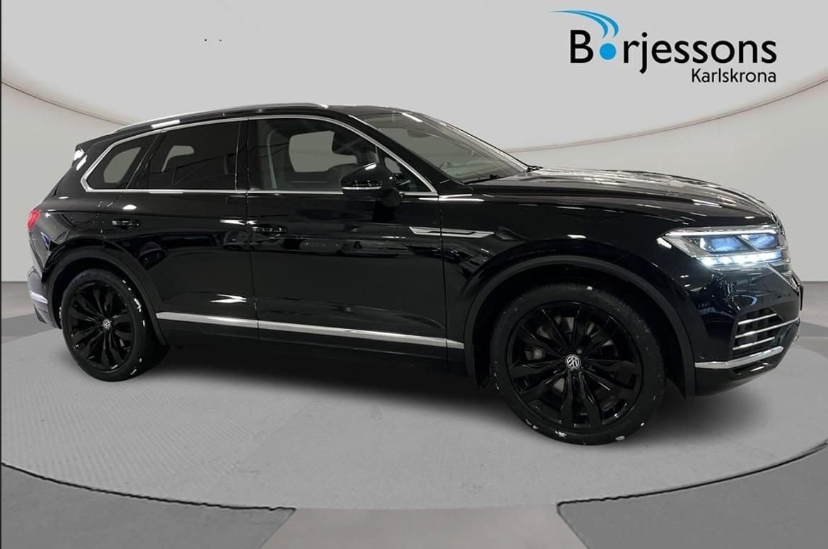 Volkswagen Touareg, 3.0 V6 TSI AWD Pano - fotka 2