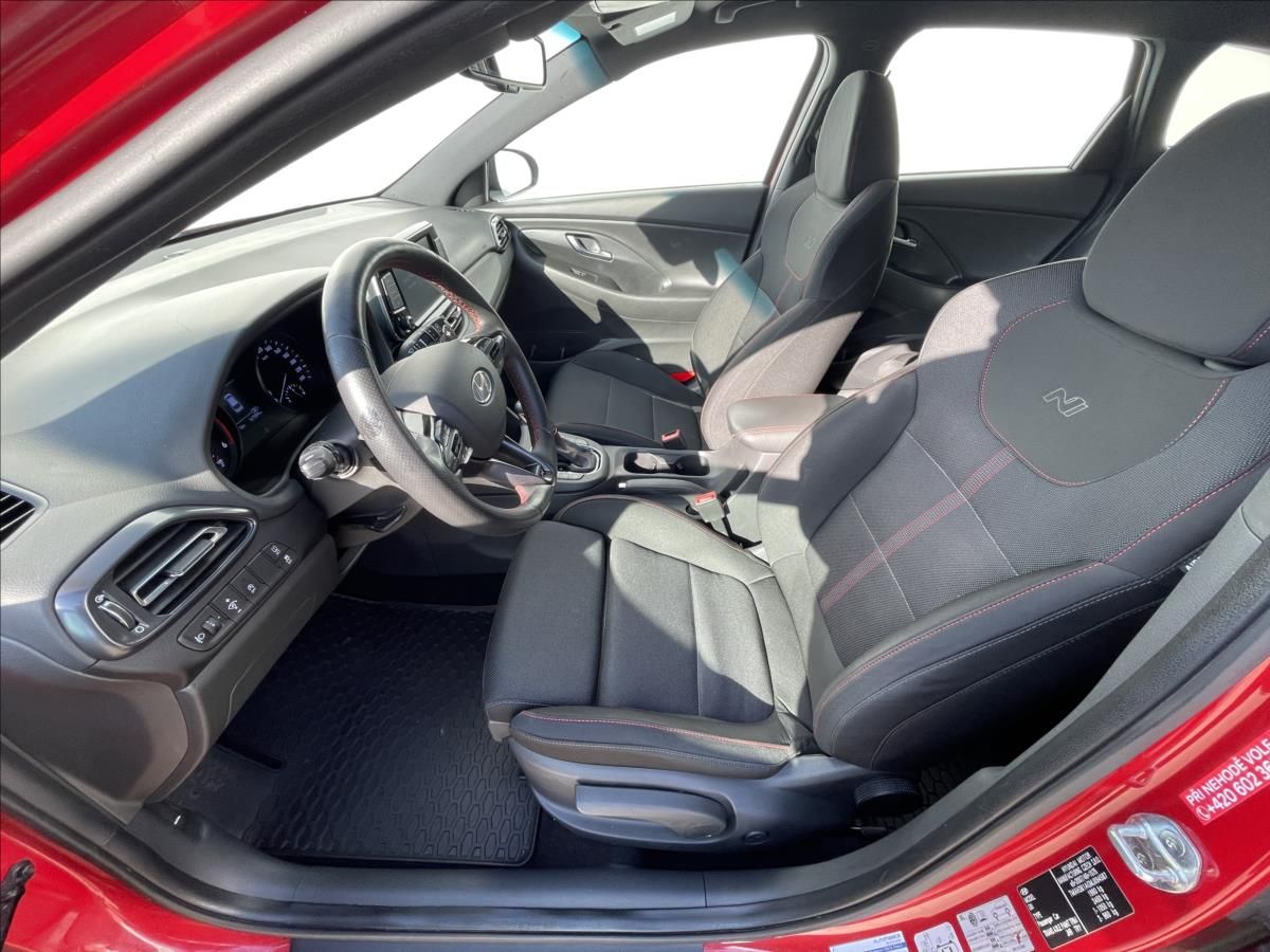 Hyundai i30, 1,6 CRDi Combi N Line AT7 LED - fotka 4