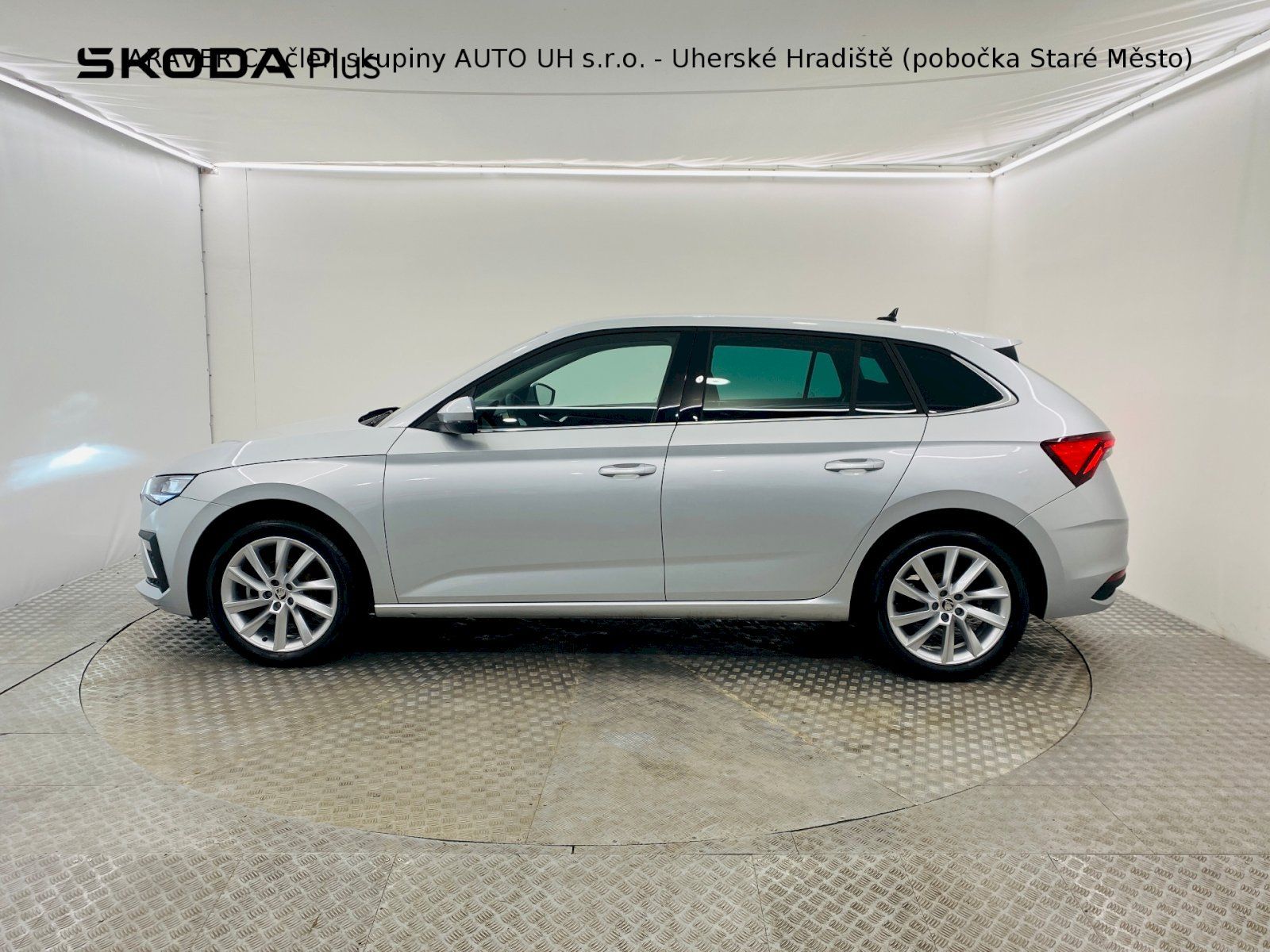 Škoda Scala, 1.0 TSI 85kW Top Selection - fotka 3
