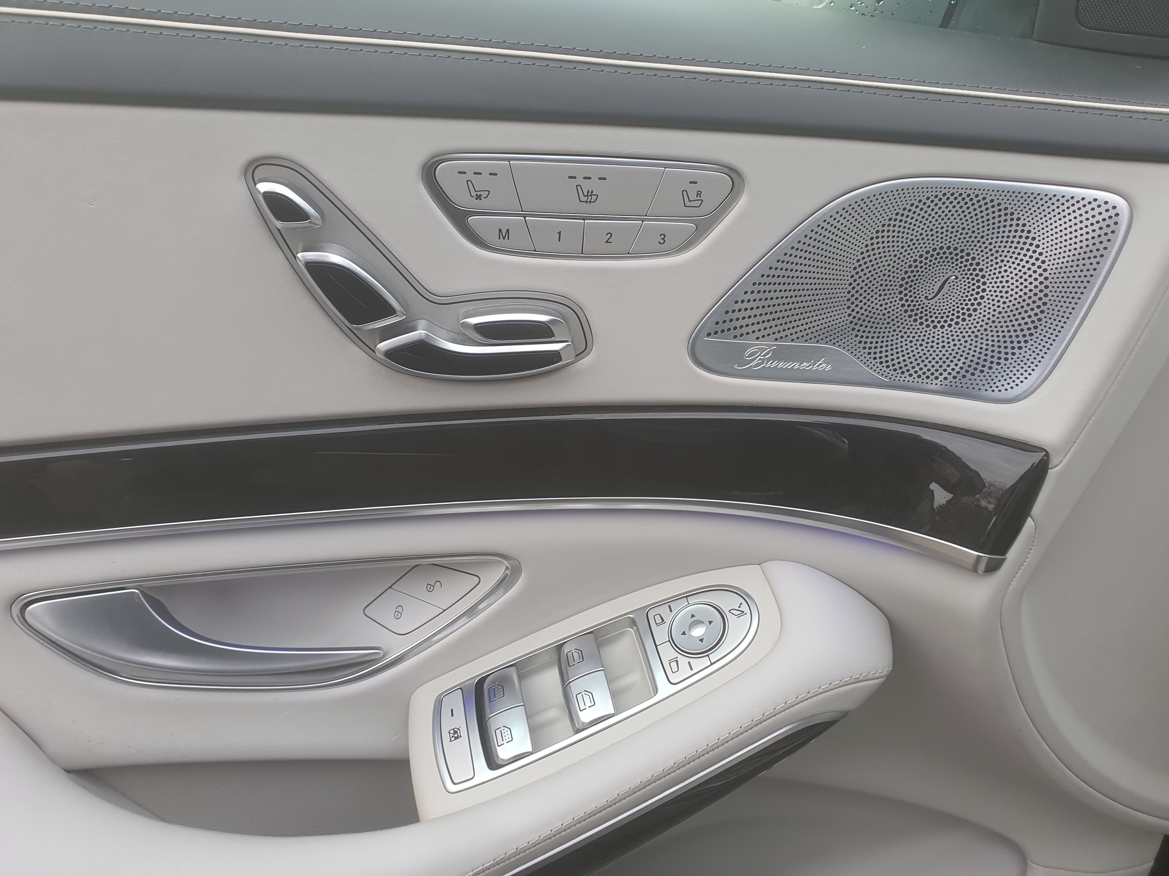 Mercedes-Benz Třídy S, S 350 d 4matic L - fotka 2