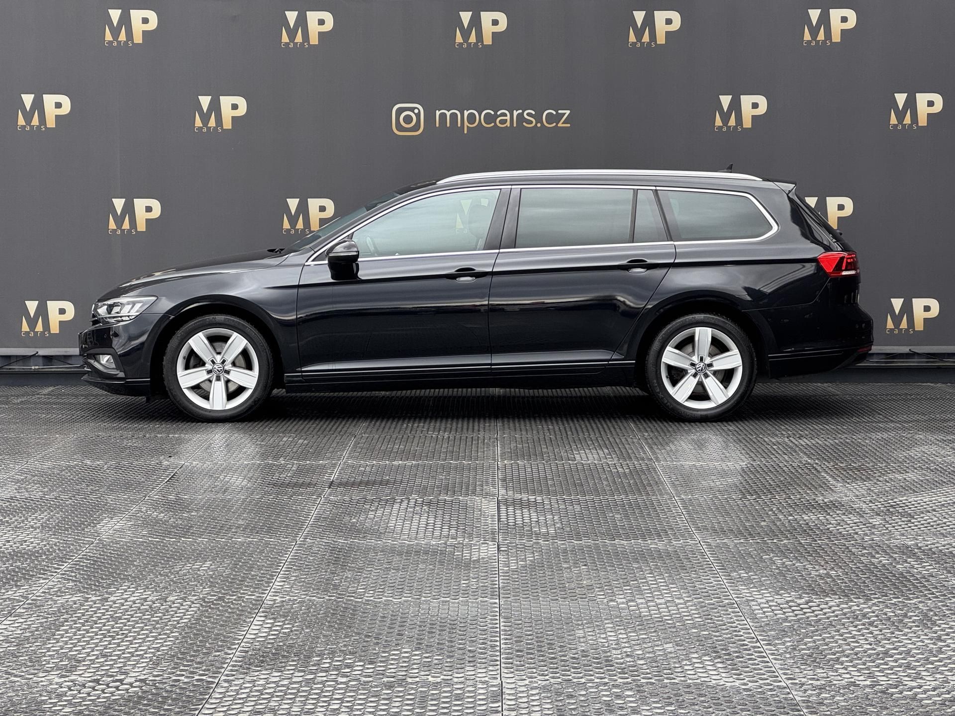 Volkswagen Passat, 2.0TDi 140kW DSG Business, ACC - fotka 5
