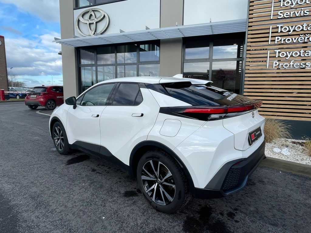 Toyota C-HR, 1.8 Hybrid automat 140HP Style - fotka 5