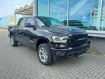 1500, 5.7 V8  Laramie