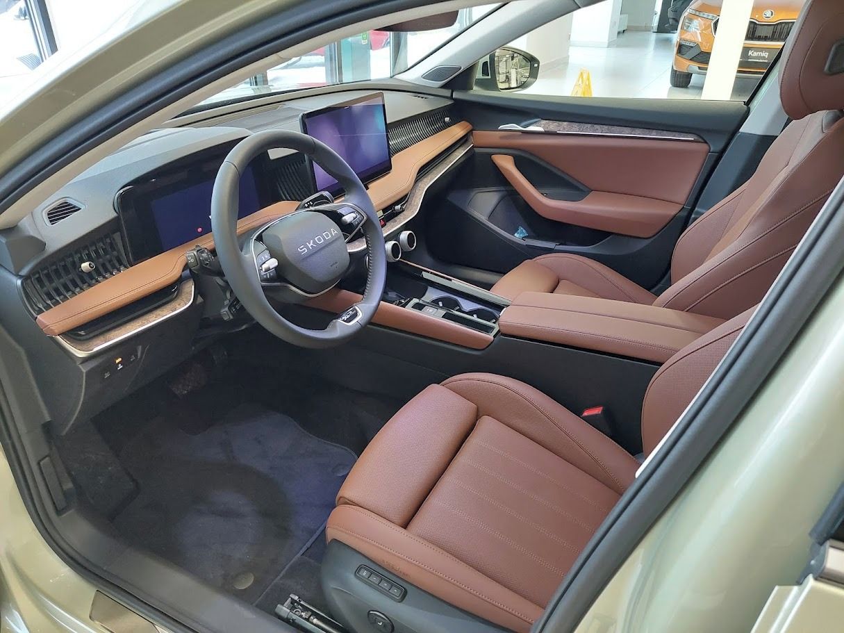 Škoda Superb, Combi LK 2,0TSI aut. 4x4 - fotka 6
