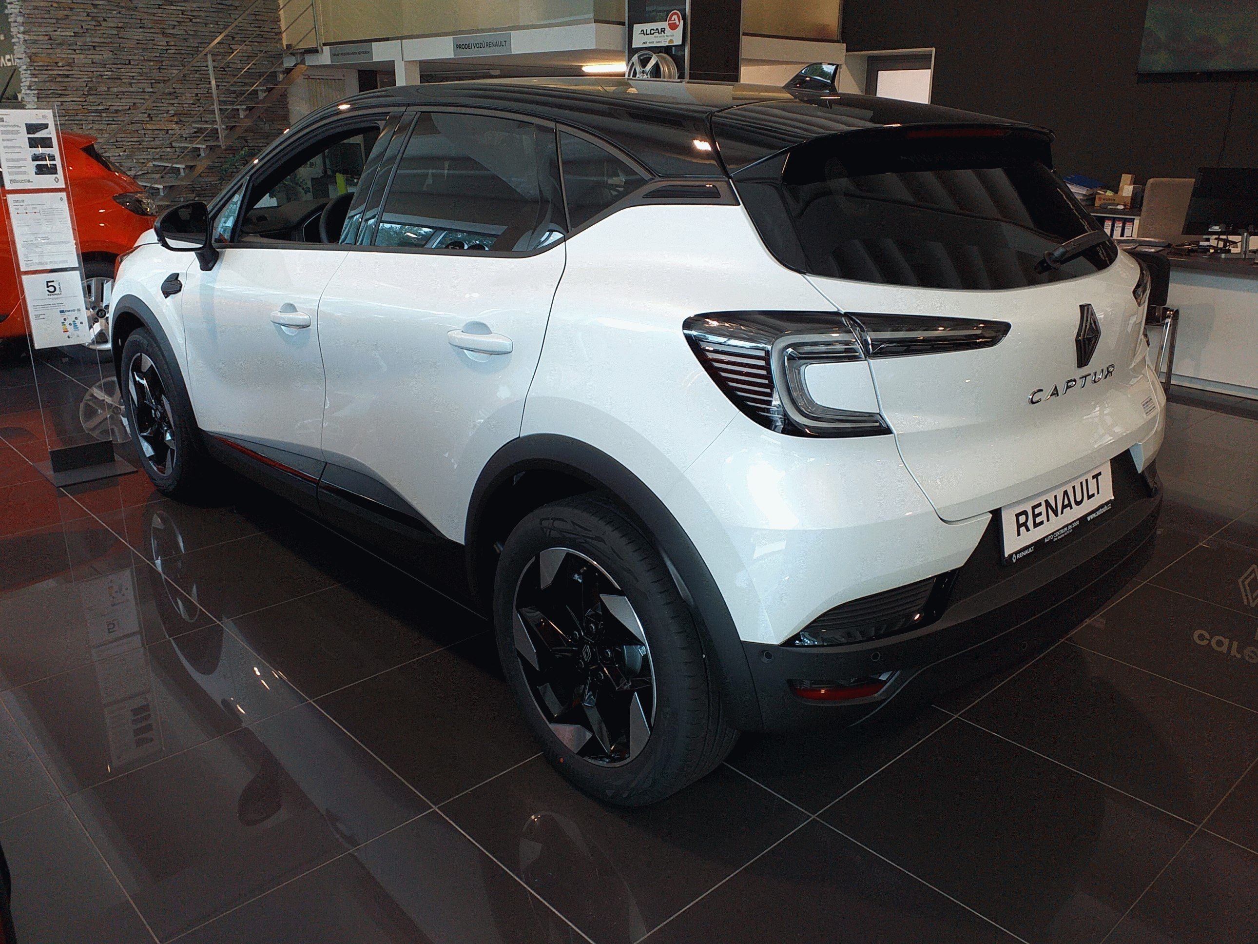 Renault Captur, techno mild hybrid 160 EDC - fotka 2