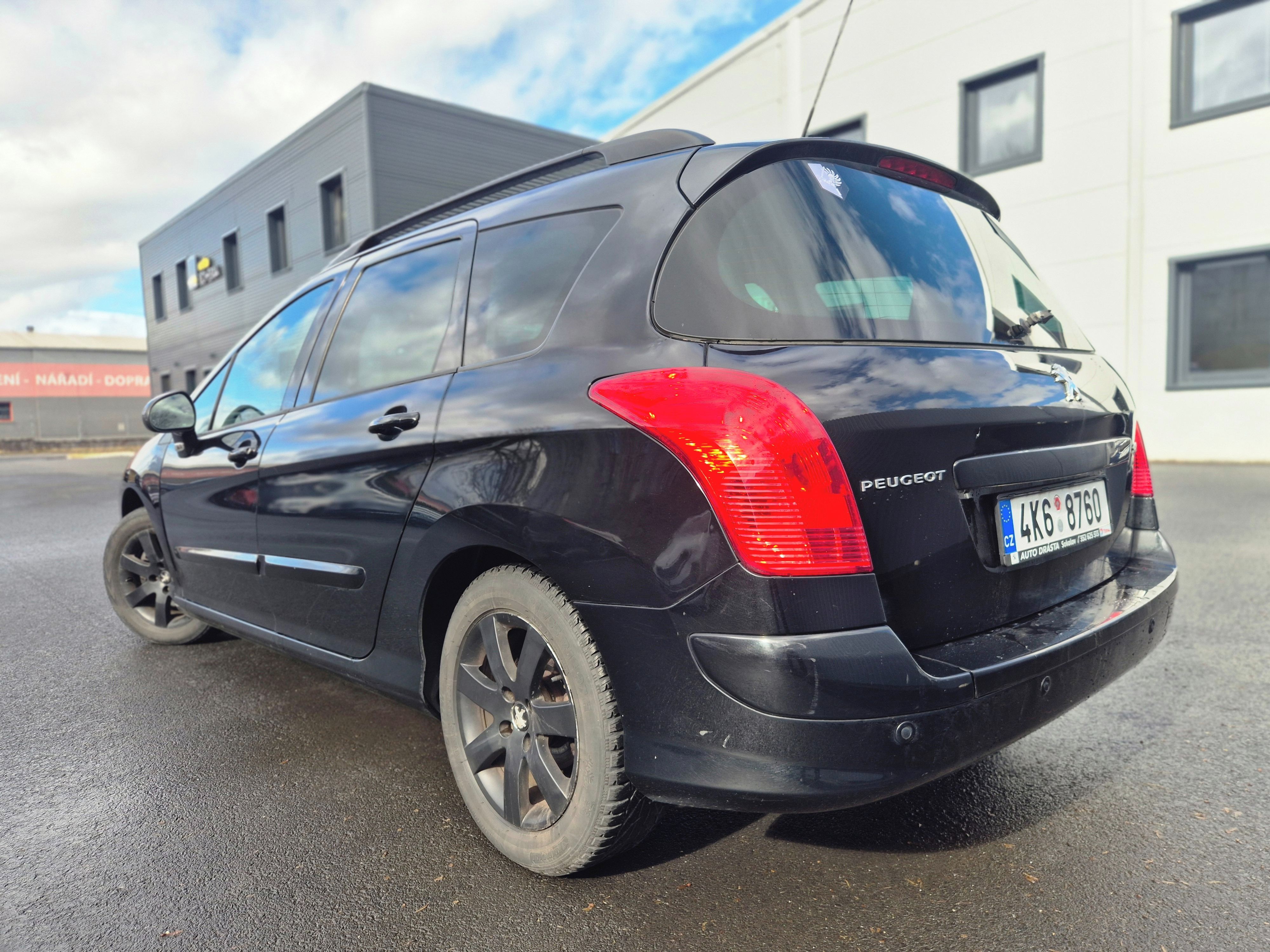 Peugeot 308, 1 maj.plný servis ZÁRUKA 1 ROK - fotka 4