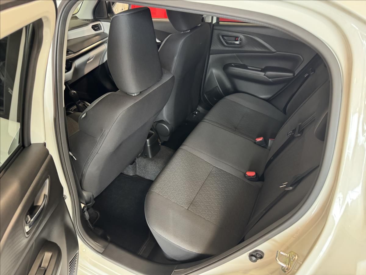 Suzuki Swift, 1,2 Elegance Hybrid - fotka 5