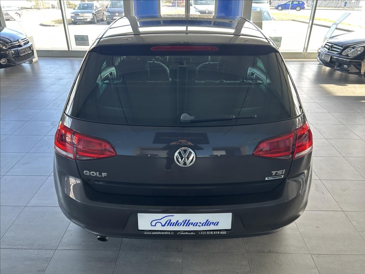 Volkswagen Golf, 1,2   TSI,LOUNGE,SERVISKA,2.MA - fotka 5