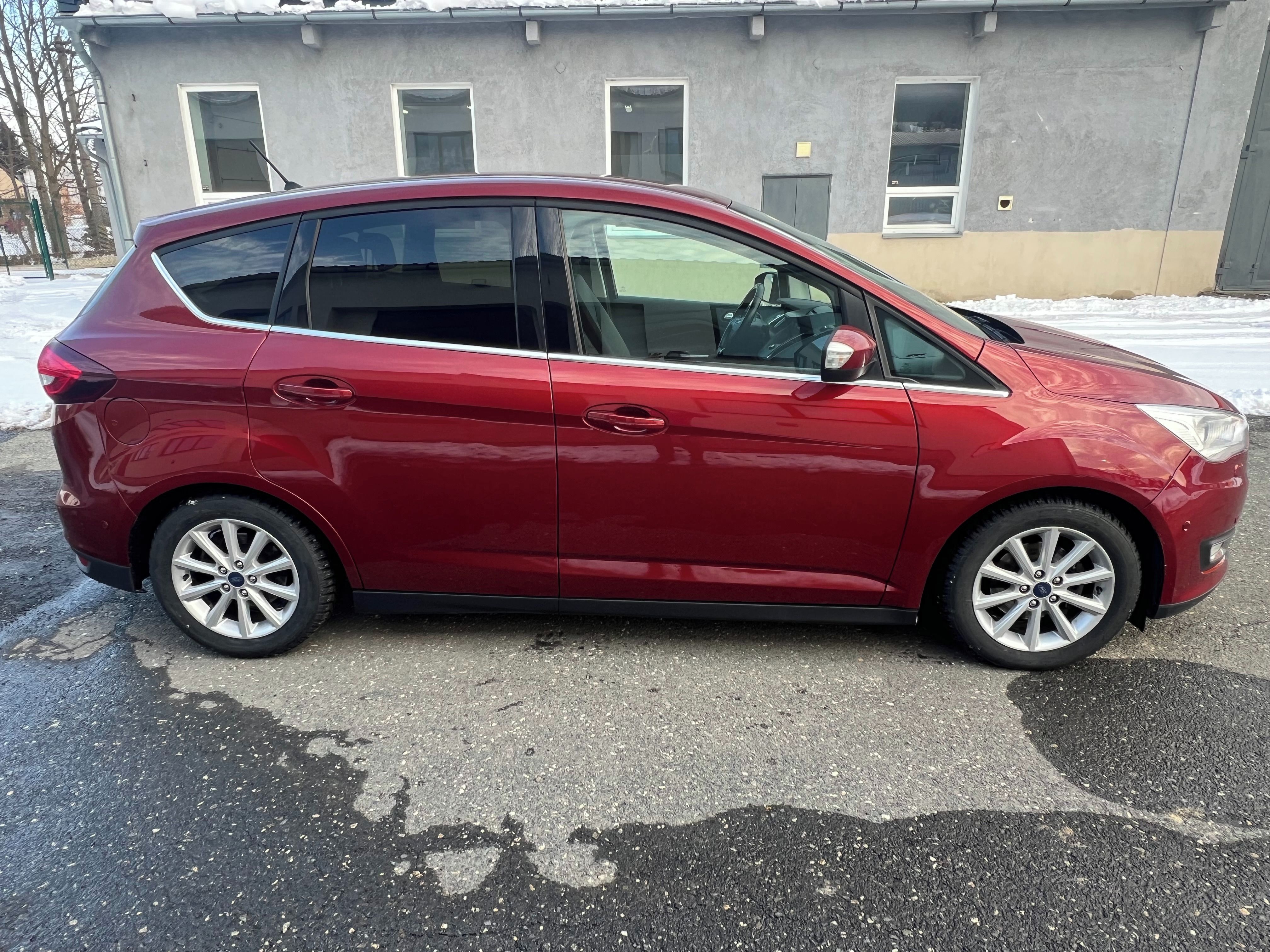 Ford C-MAX, 1.0i 92KW EcoBoost TITANIUM - fotka 4