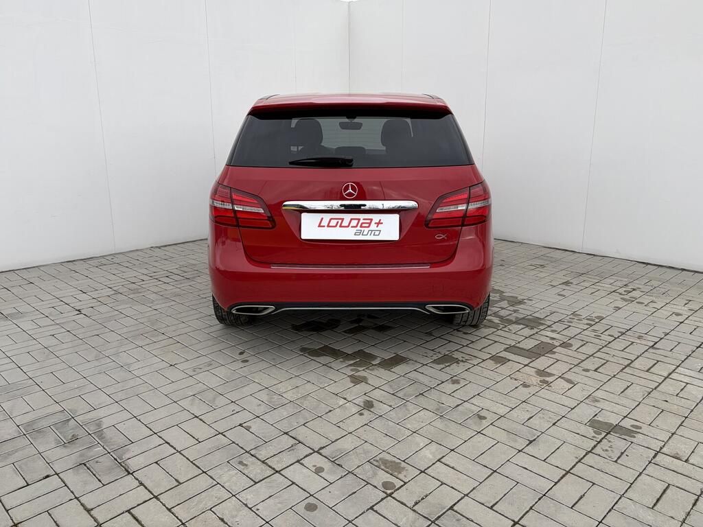 Mercedes-Benz Třídy B, 1.5 180D 80 kW - fotka 6