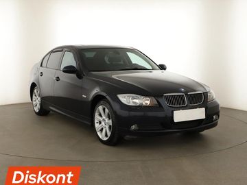 318 i, Navi