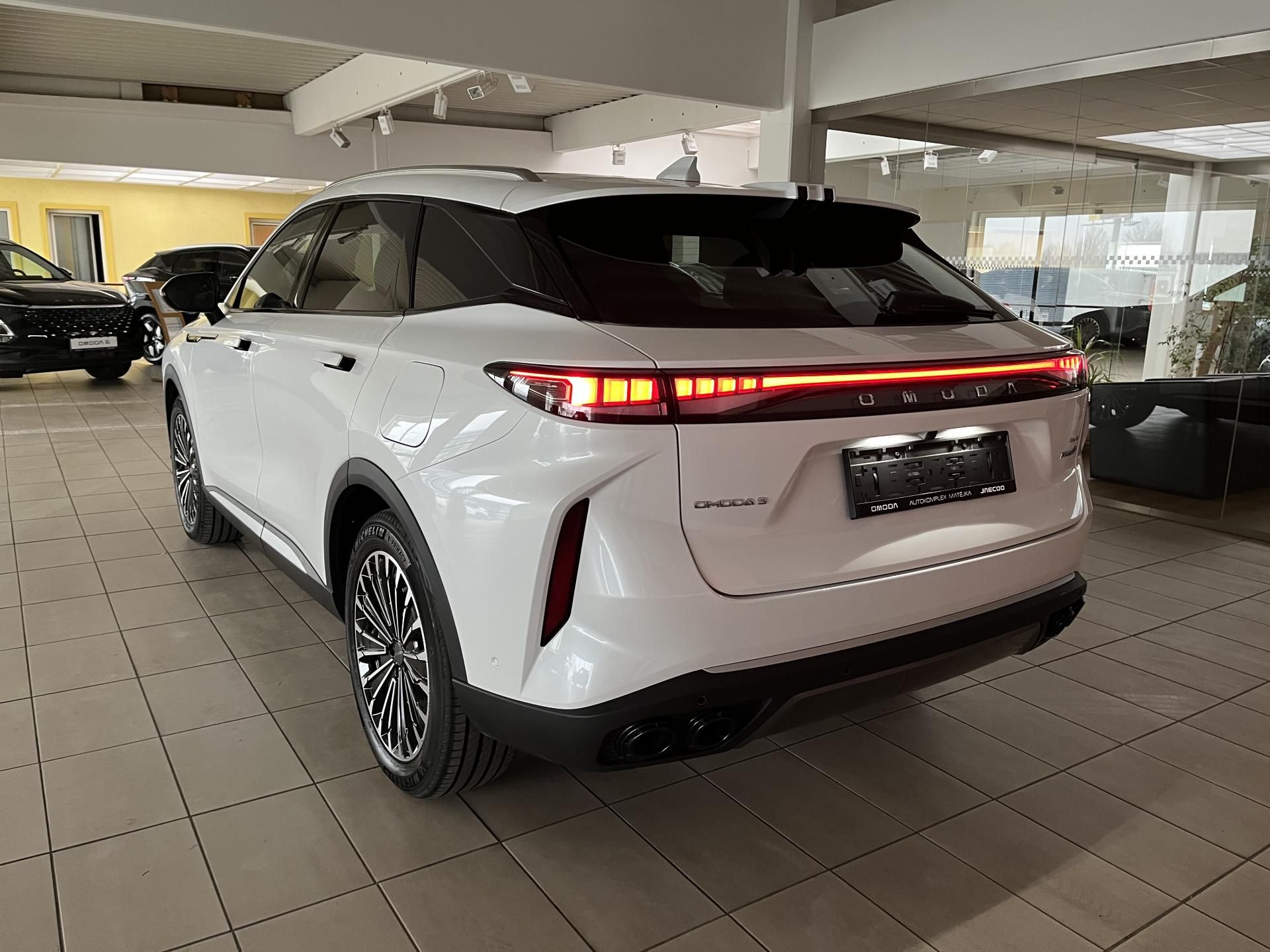 Omoda 9, PHEV - fotka 5