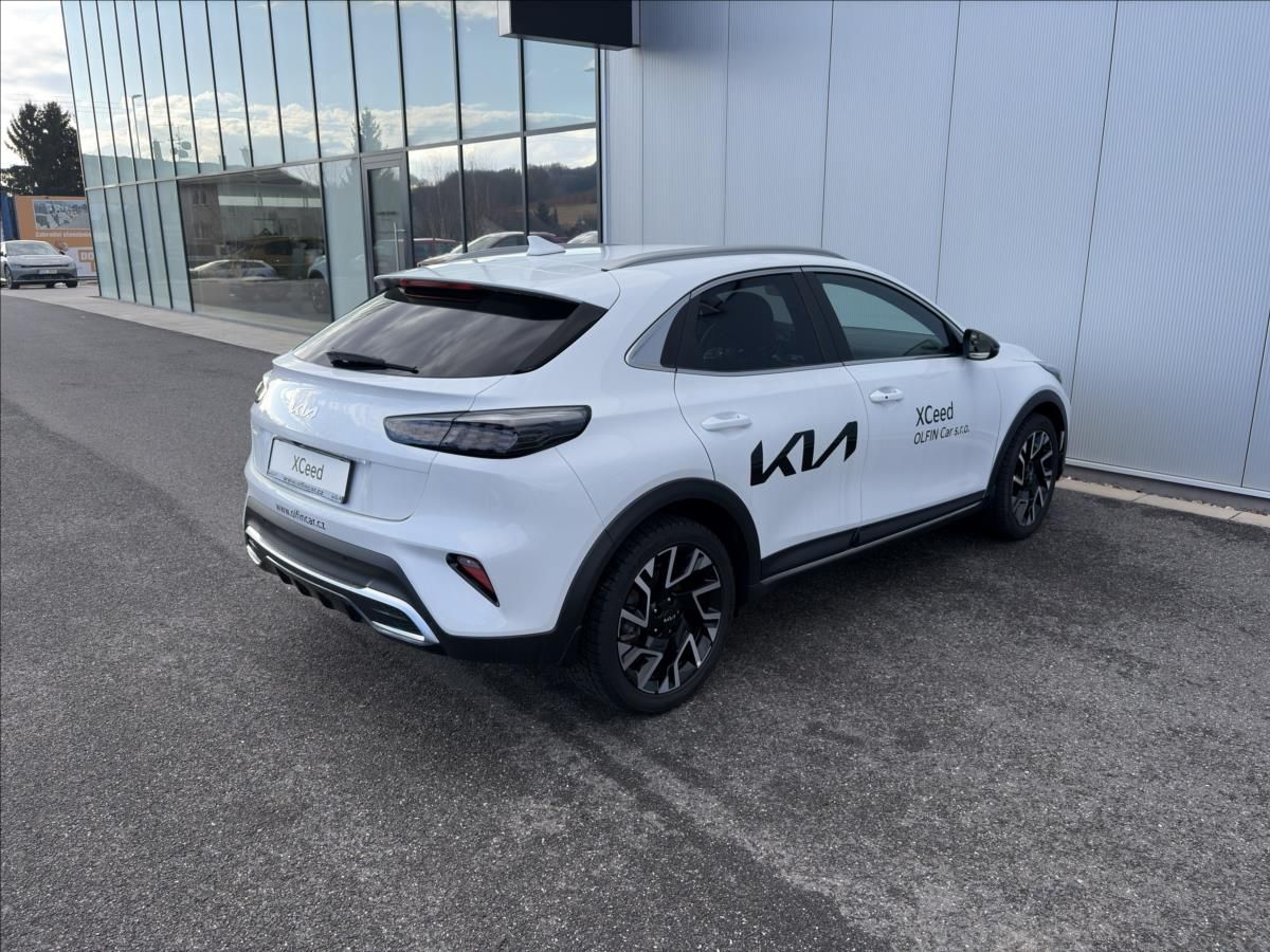 Kia XCee´d, 1,6   7DCT STEEL EDITION 132 K - fotka 6