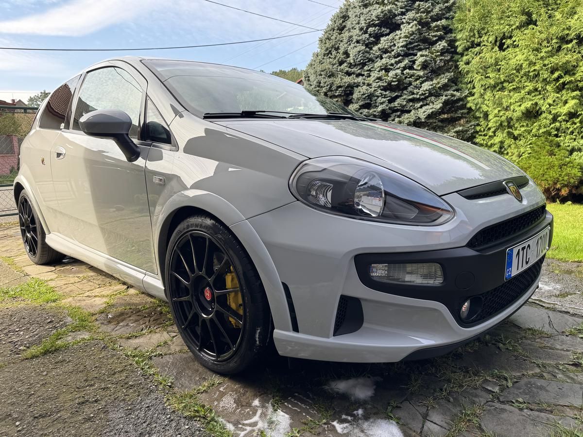 Abarth, Punto Evo 1,4 Turbo 180k - fotka 5