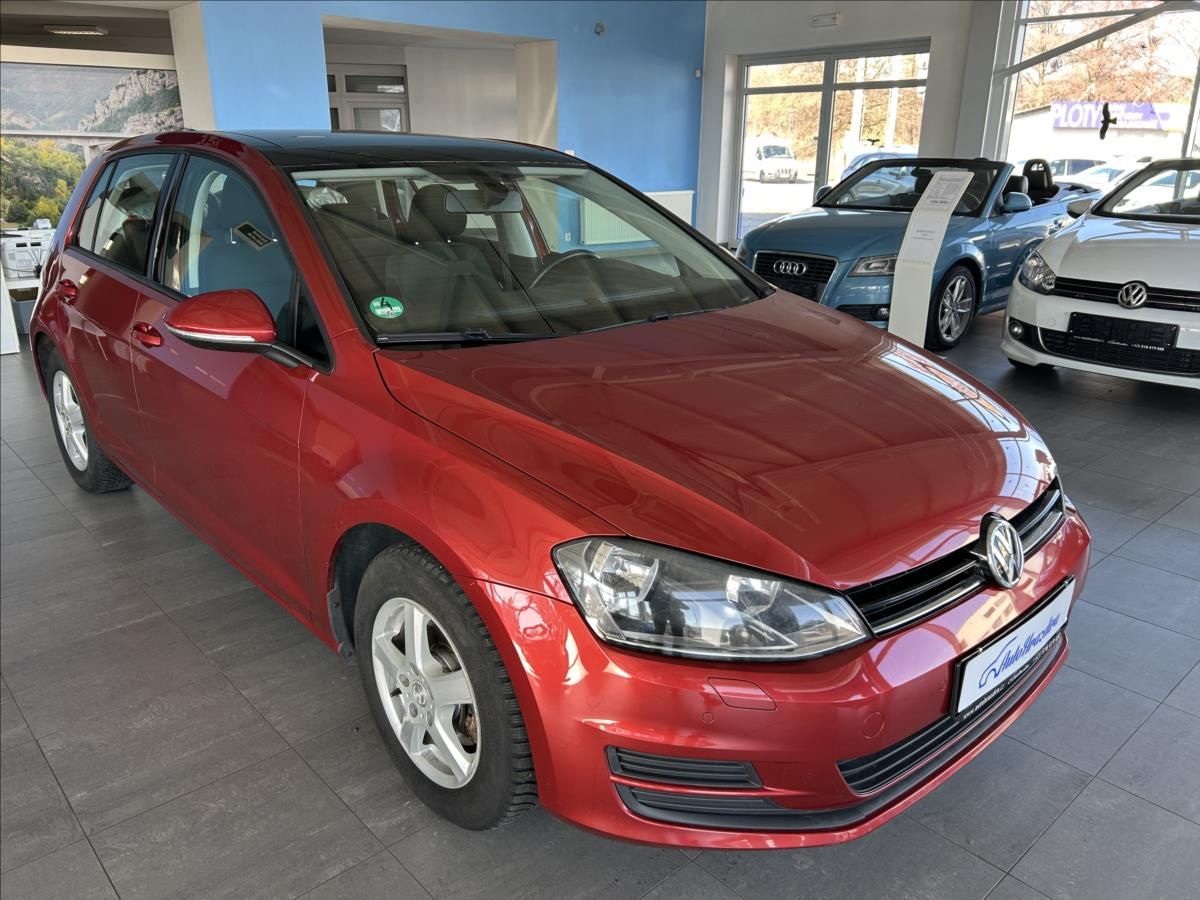 Volkswagen Golf, 1,2   TSI 77kW,SERVISKA,TAŽNÉ