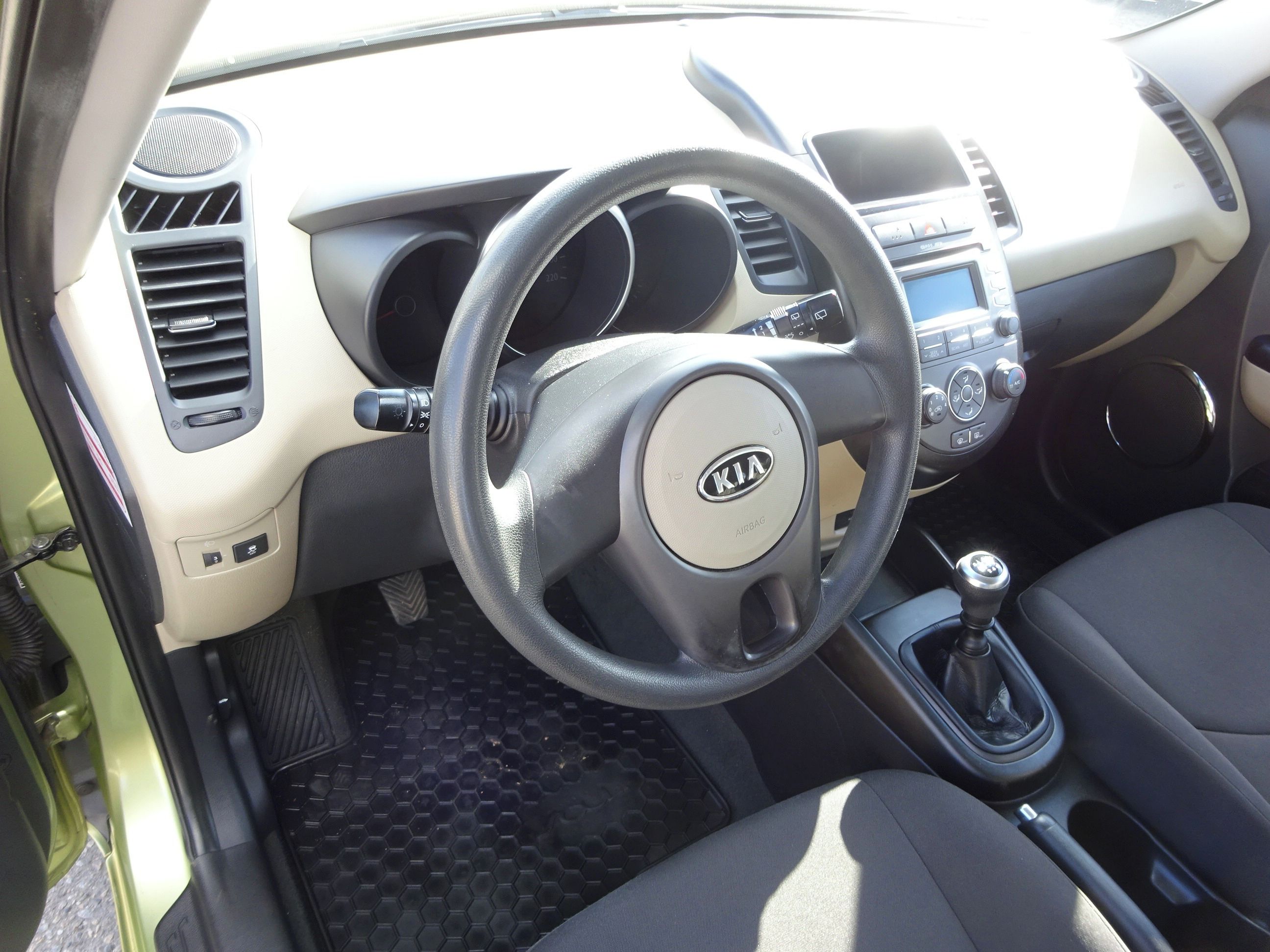 Kia Soul, 1.6i 2.Maj.serv.kníž.ČR 103 kw - fotka 5