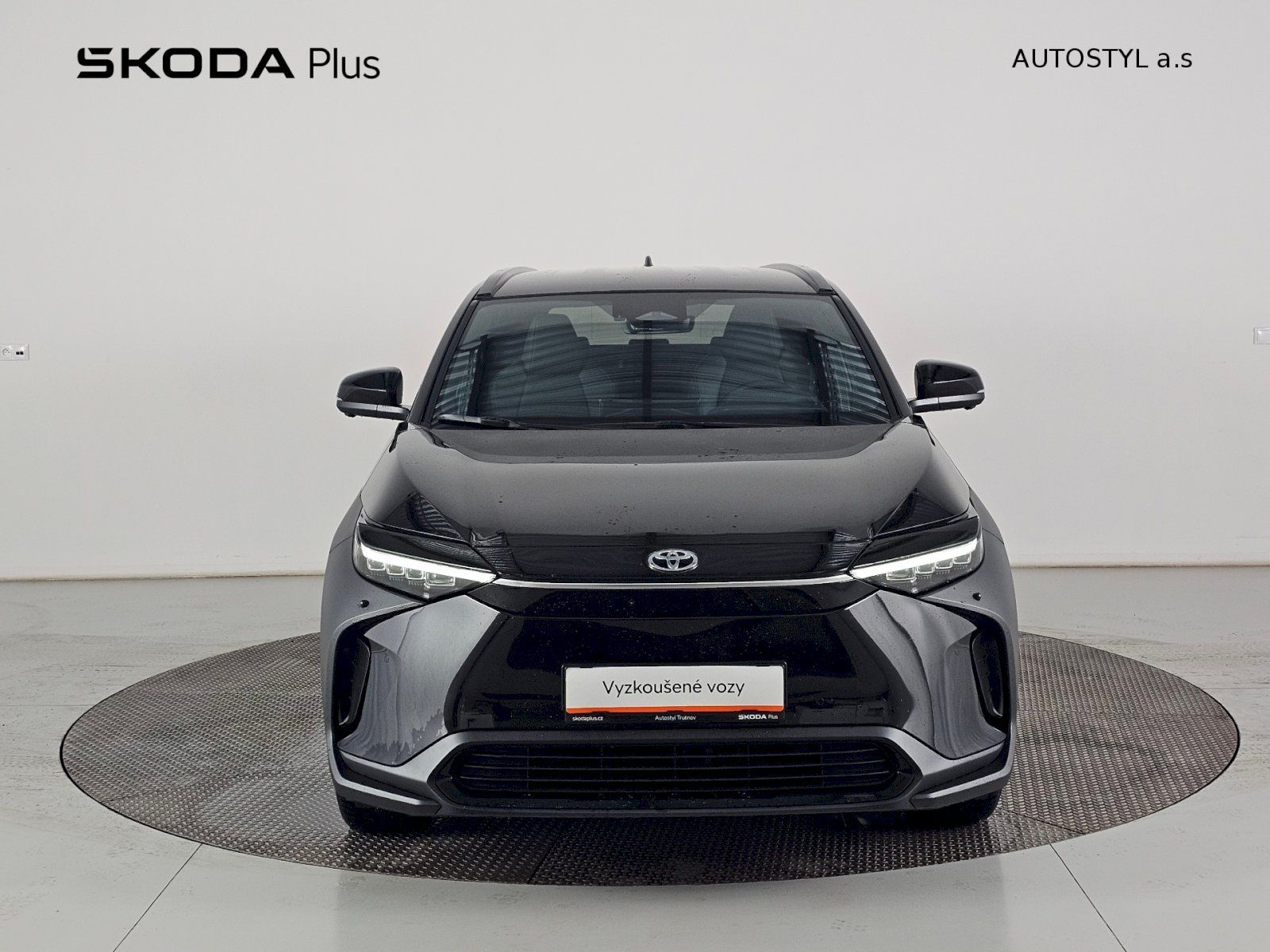 Toyota bZ4X, 150kW PRESTIGE FWD - fotka 4