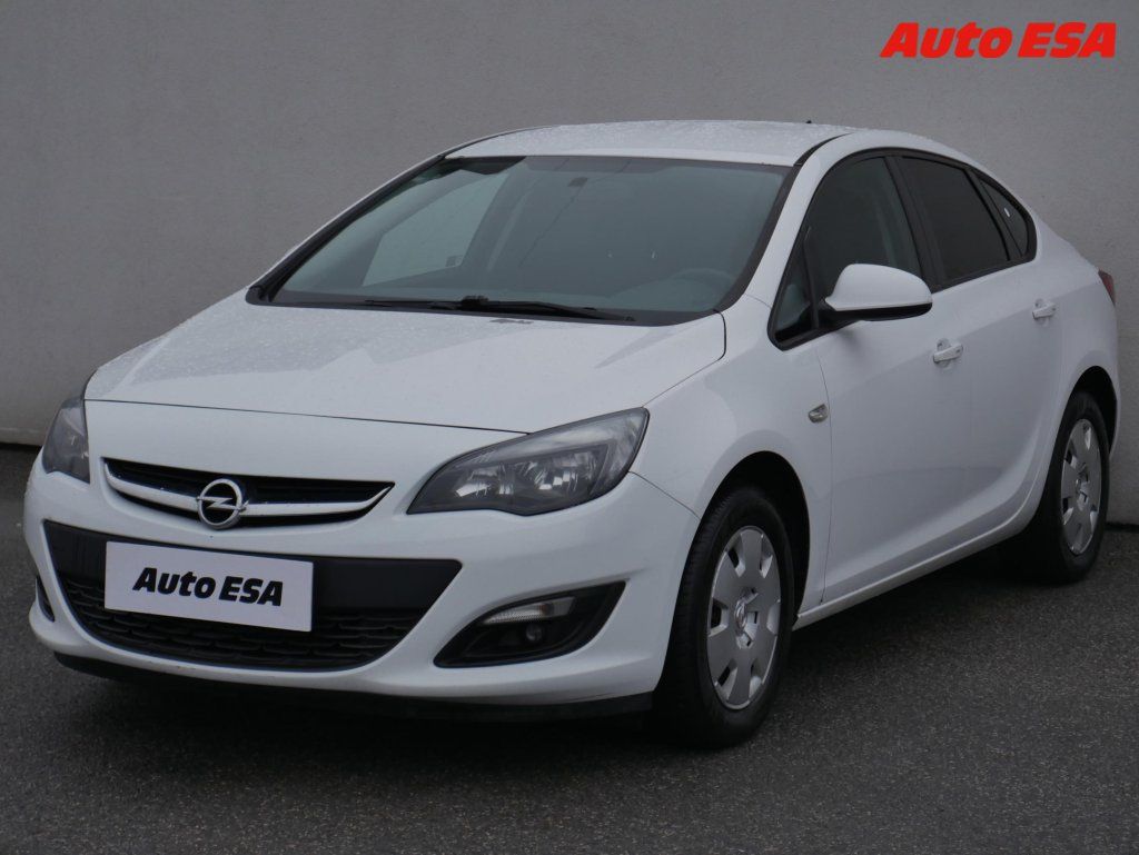 Opel Astra, 1.6. CDTi,ČR,Klima - fotka 3