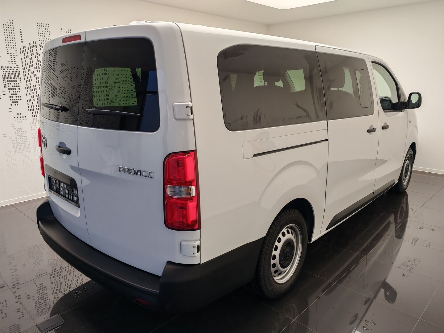 Toyota Proace Verso, 2,0D L2 6MT Combi 9S - fotka 4
