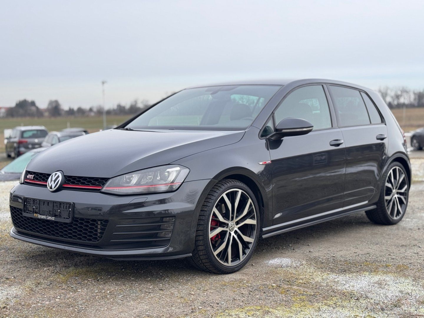 Volkswagen Golf, GTI 2.0 TSI 162 kw MANUÁL - fotka 3