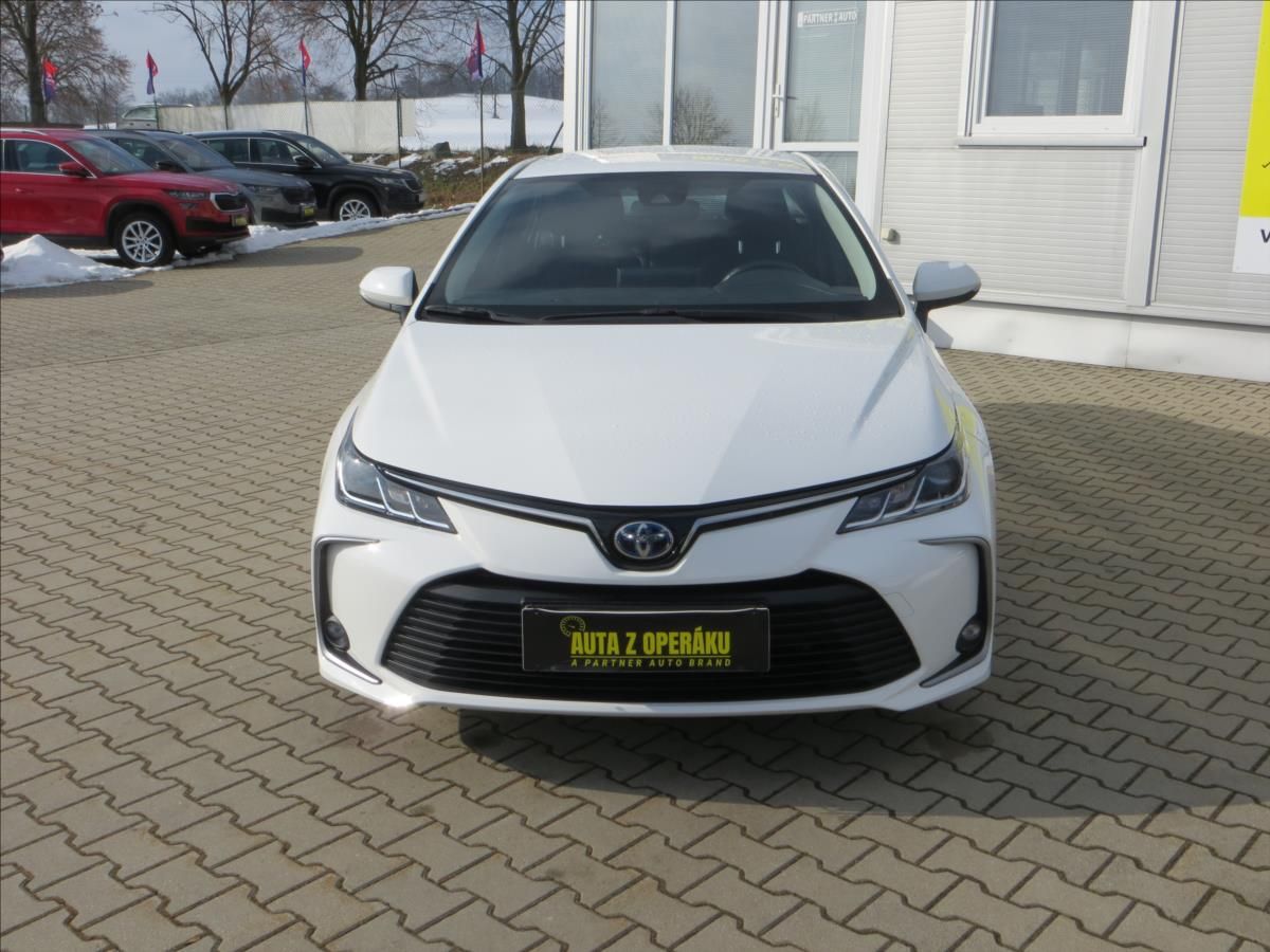 Toyota Corolla, 1,8 Hybrid Active e-CVT ČR - fotka 2