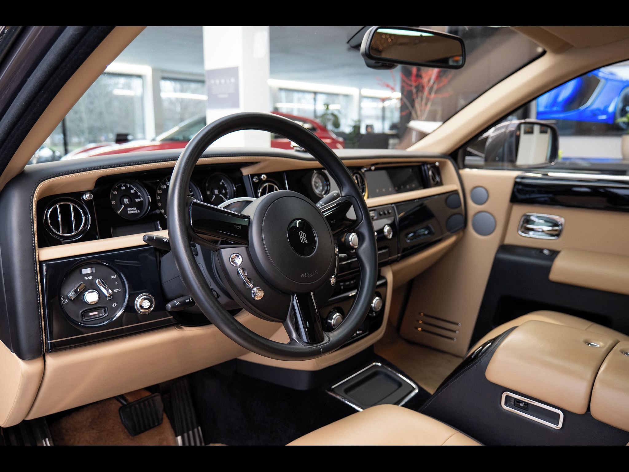 Rolls-Royce Phantom, 360/Vyhřívaná sedadla - fotka 5