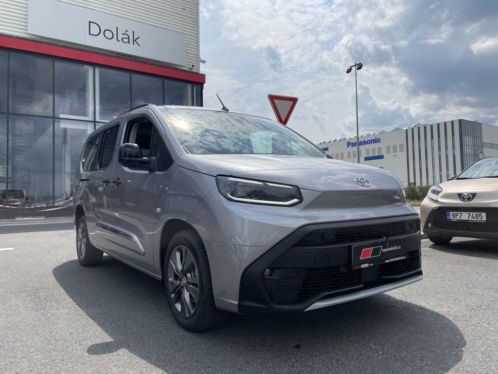 Toyota Proace City Verso, 1.5D 130k Long ODBĚR 6/2026
