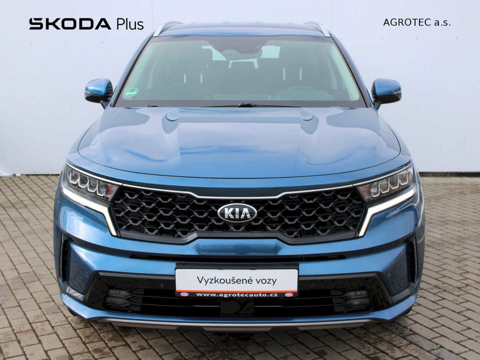 Kia Sorento, 2.2 CRDi SCR 4x2 8DCT Comfort - fotka 4