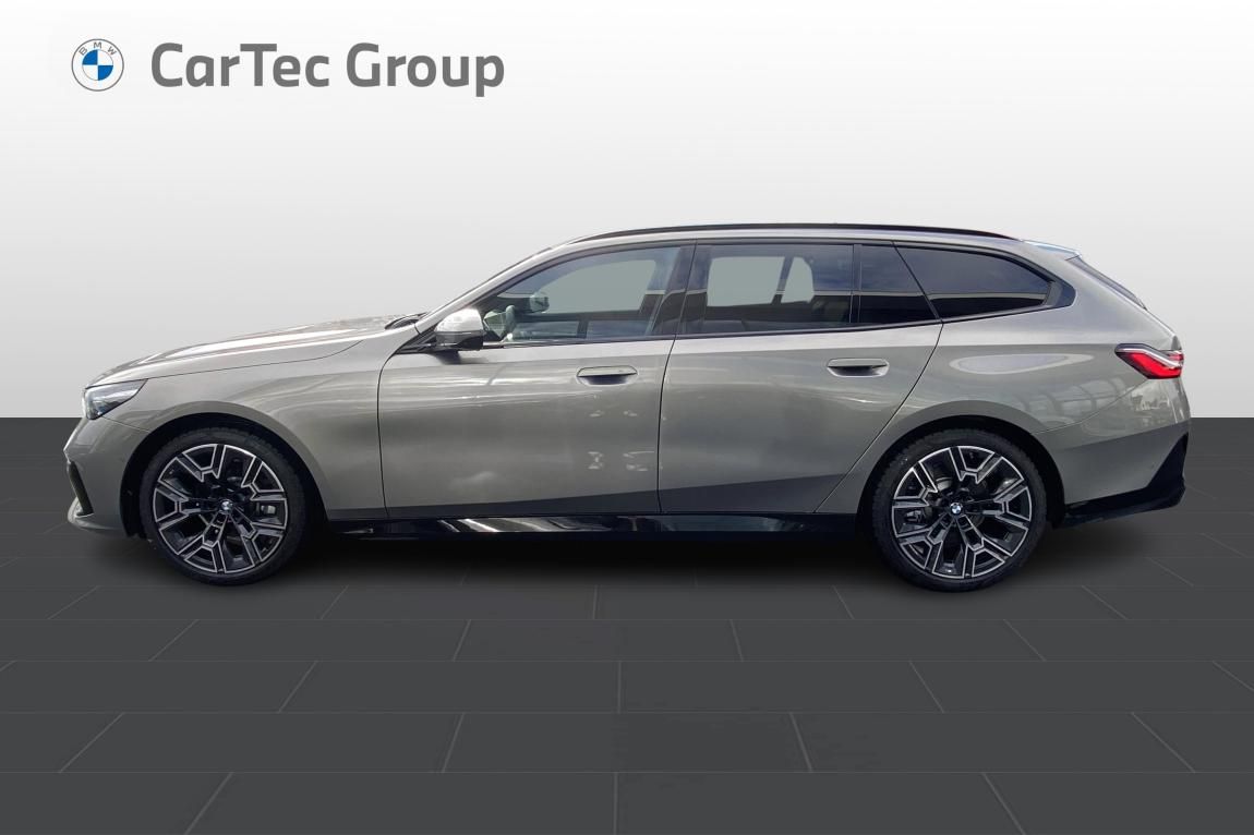 BMW Řada 5, 520d xDrive Touring - fotka 3